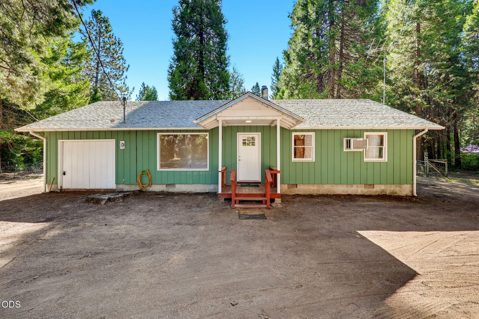 ApxRB00023. Photo 2 of 59, 354 Red Blanket Road, Prospect, OR 97536