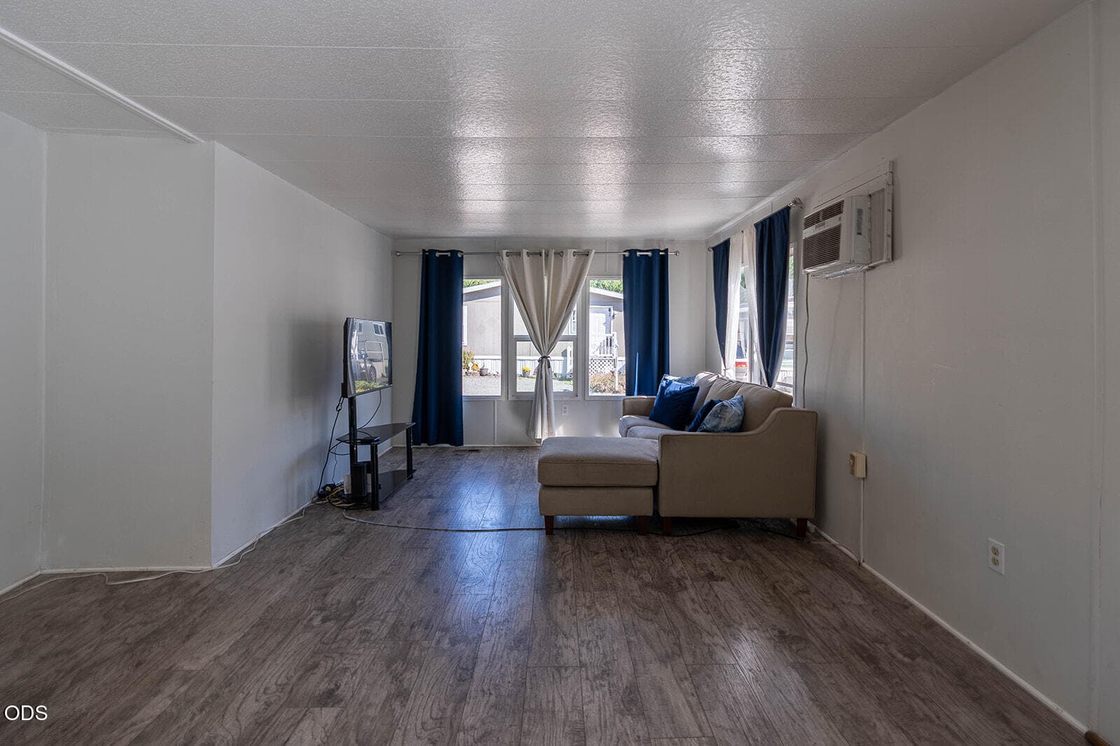 BVerkPhoto-13. Photo 3 of 21, 1246 2nd Avenue Unit 7, Gold Hill, OR 97525