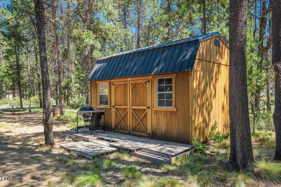 8. Photo 4 of 27, 56252 Comet Drive, Bend, OR 97707