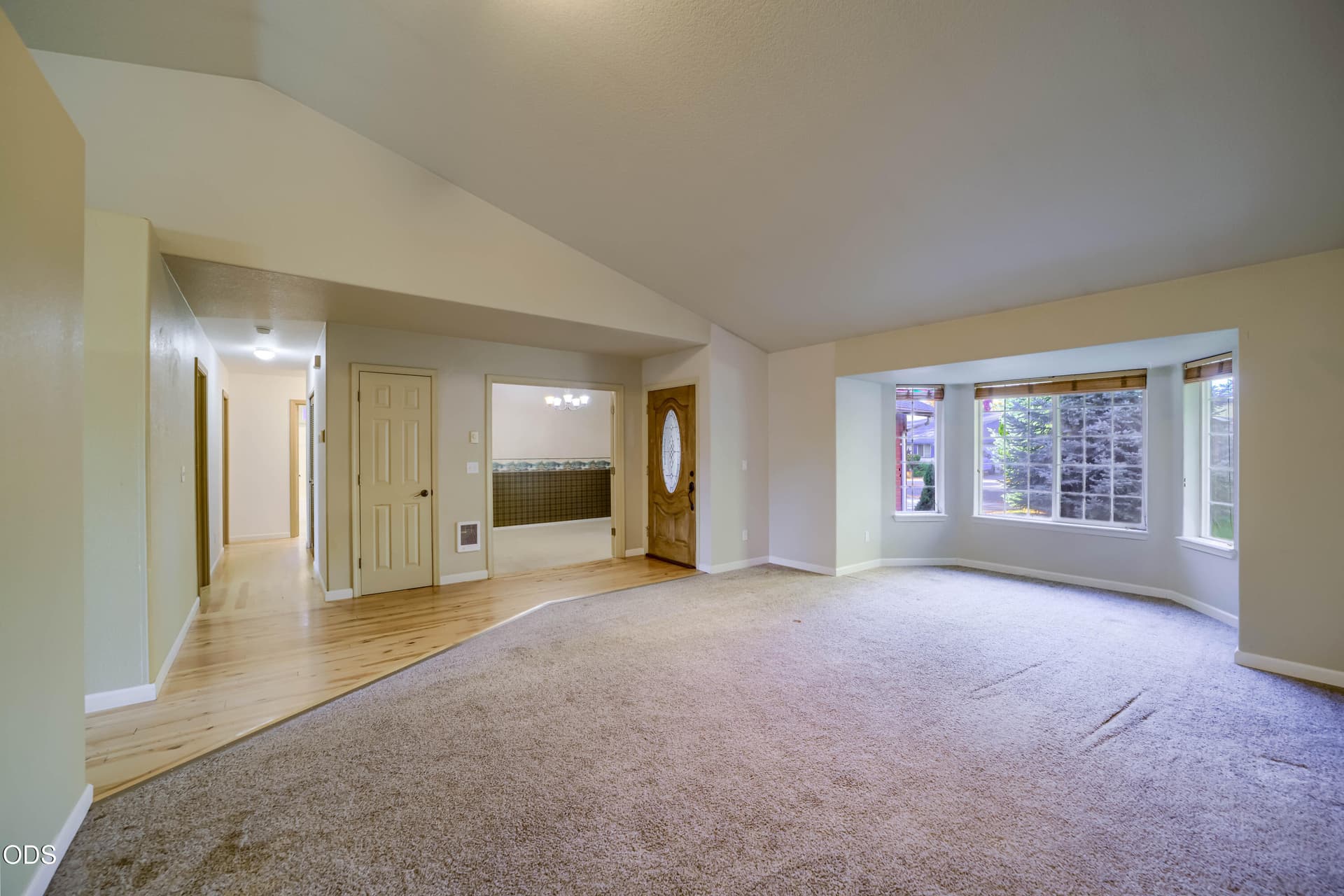 2120 NW Ivy Ave-3. Photo 4 of 38, 2120 NW Ivy Avenue, Redmond, OR 97756