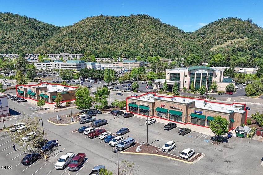 Main Photo. Photo 1 of 5, 3001 NW Stewart Parkway Unit STE 101, Roseburg, OR 97471