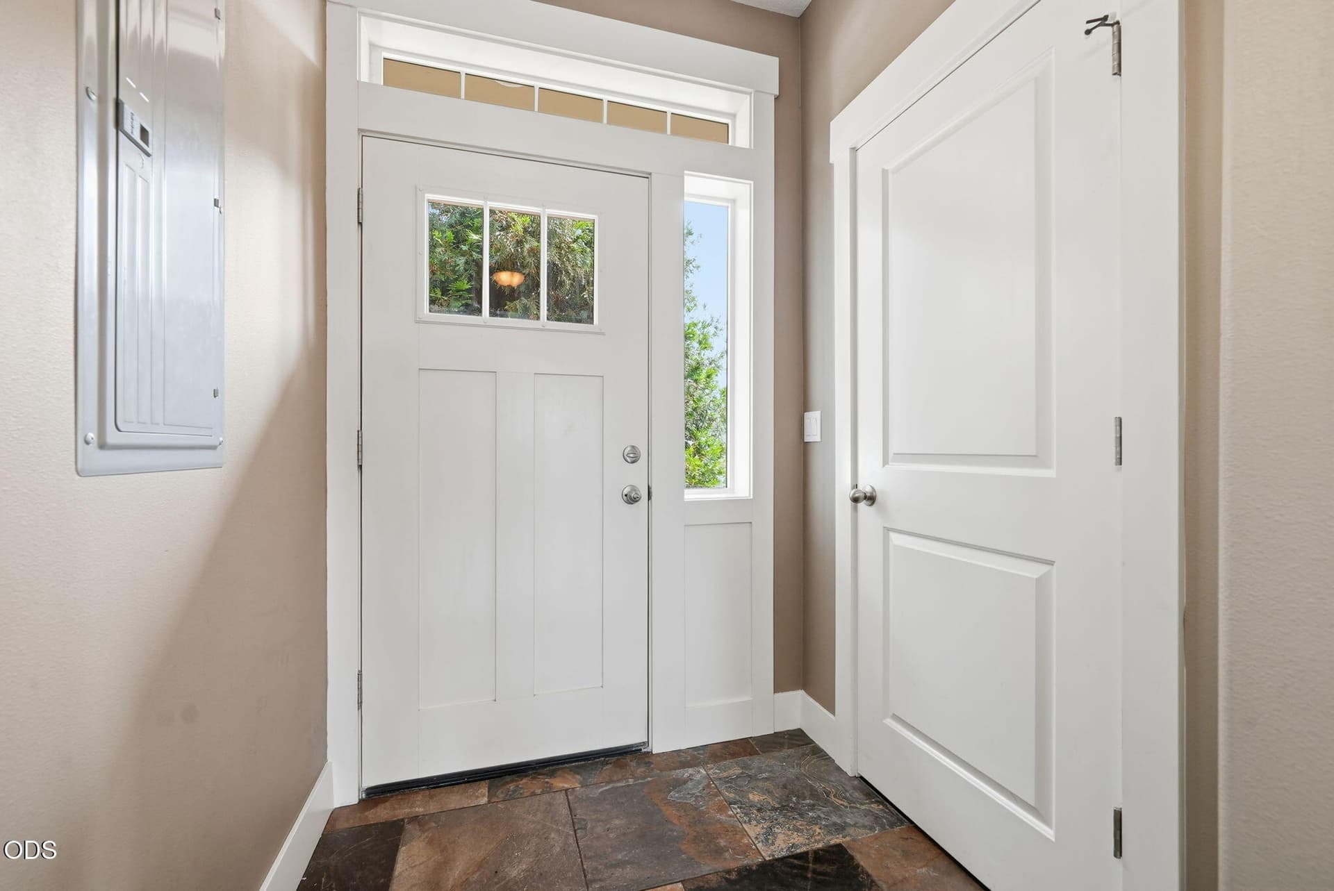 6-web-or-mls-Riley_Visuals-6. Photo 4 of 42, 1055 SE Leonel Lane, Bend, OR 97702