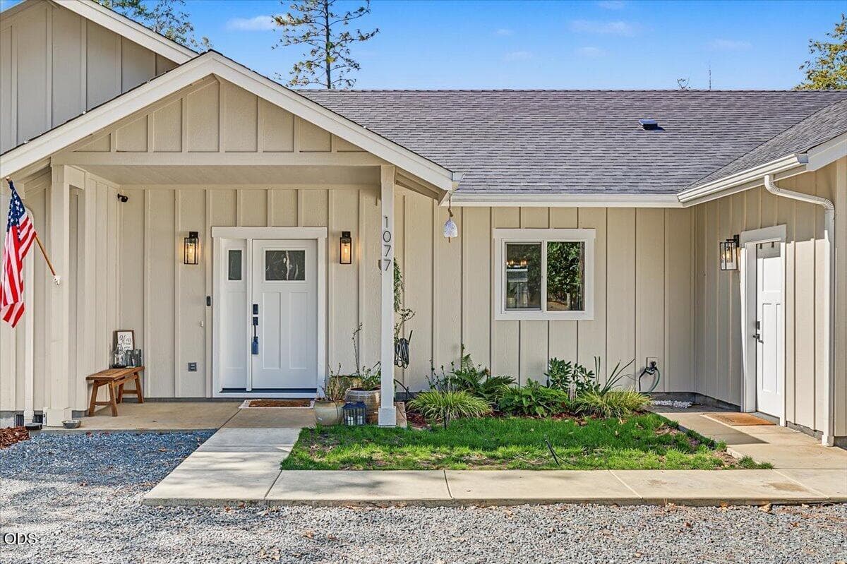 08-8. Photo 1 of 44, 1077 Ellison Loop, Merlin, OR 97532