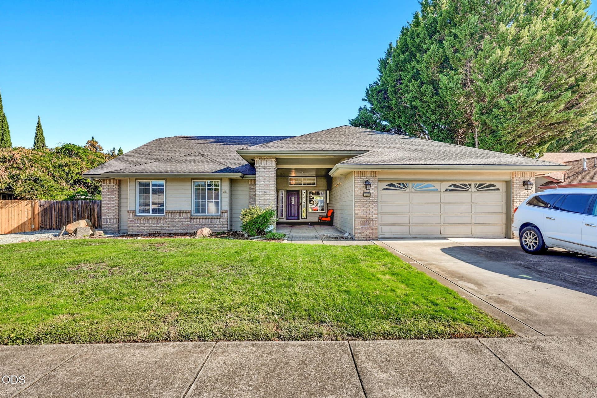 ApxVA00001. Photo 5 of 44, 668 Vincent Avenue, Central Point, OR 97502