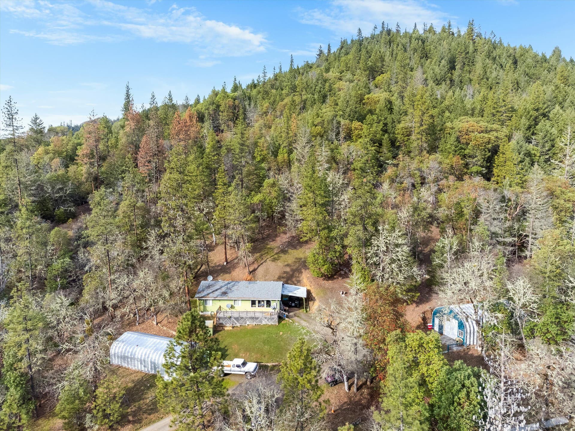 18-18525 E Evans Creek Rd-24. Photo 1 of 30, 18525 E Evans Creek Road, Rogue River, OR 97537