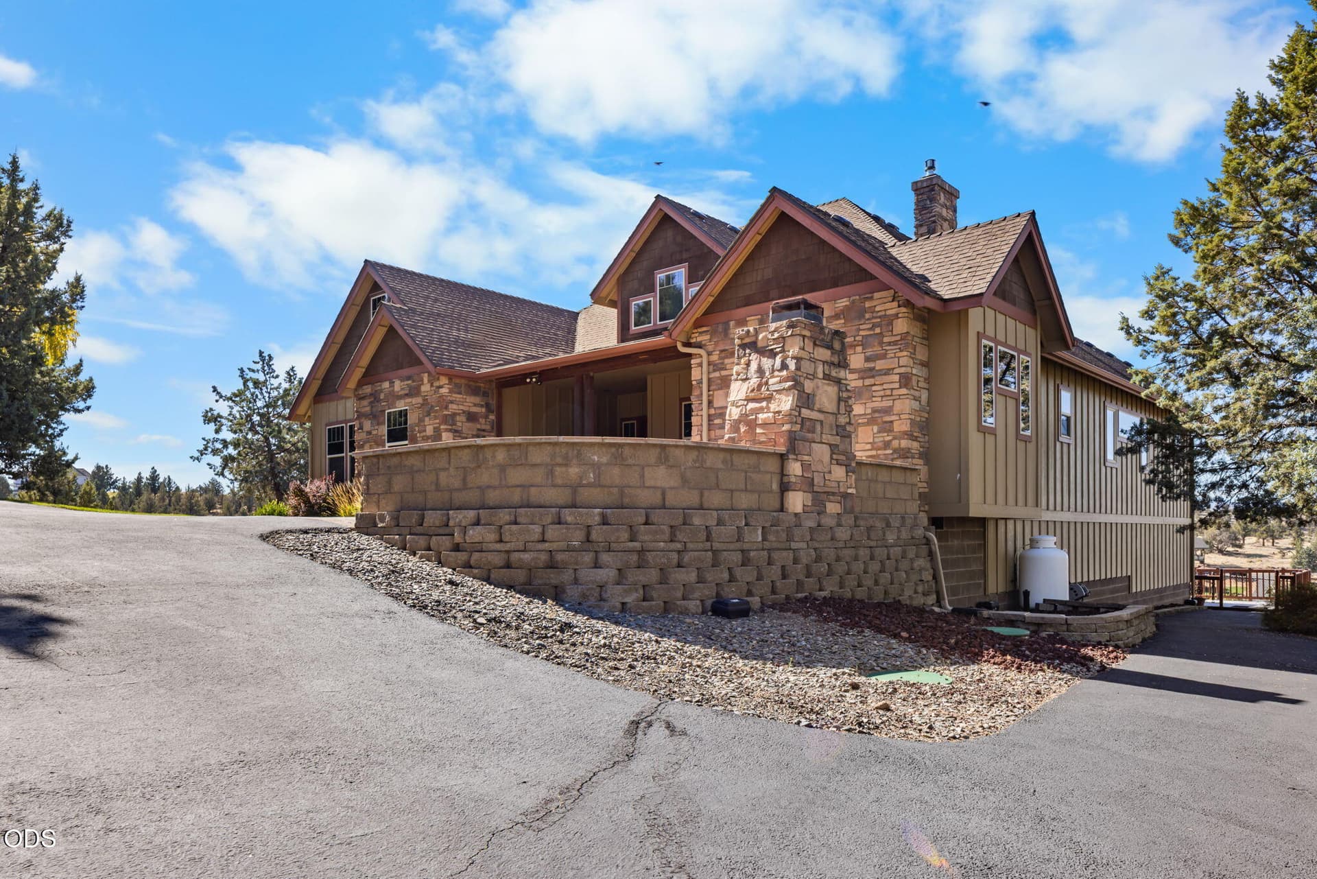 26-web-or-mls-_E0A5491. Photo 5 of 53, 16030 SW Canyon View Place, Terrebonne, OR 97760