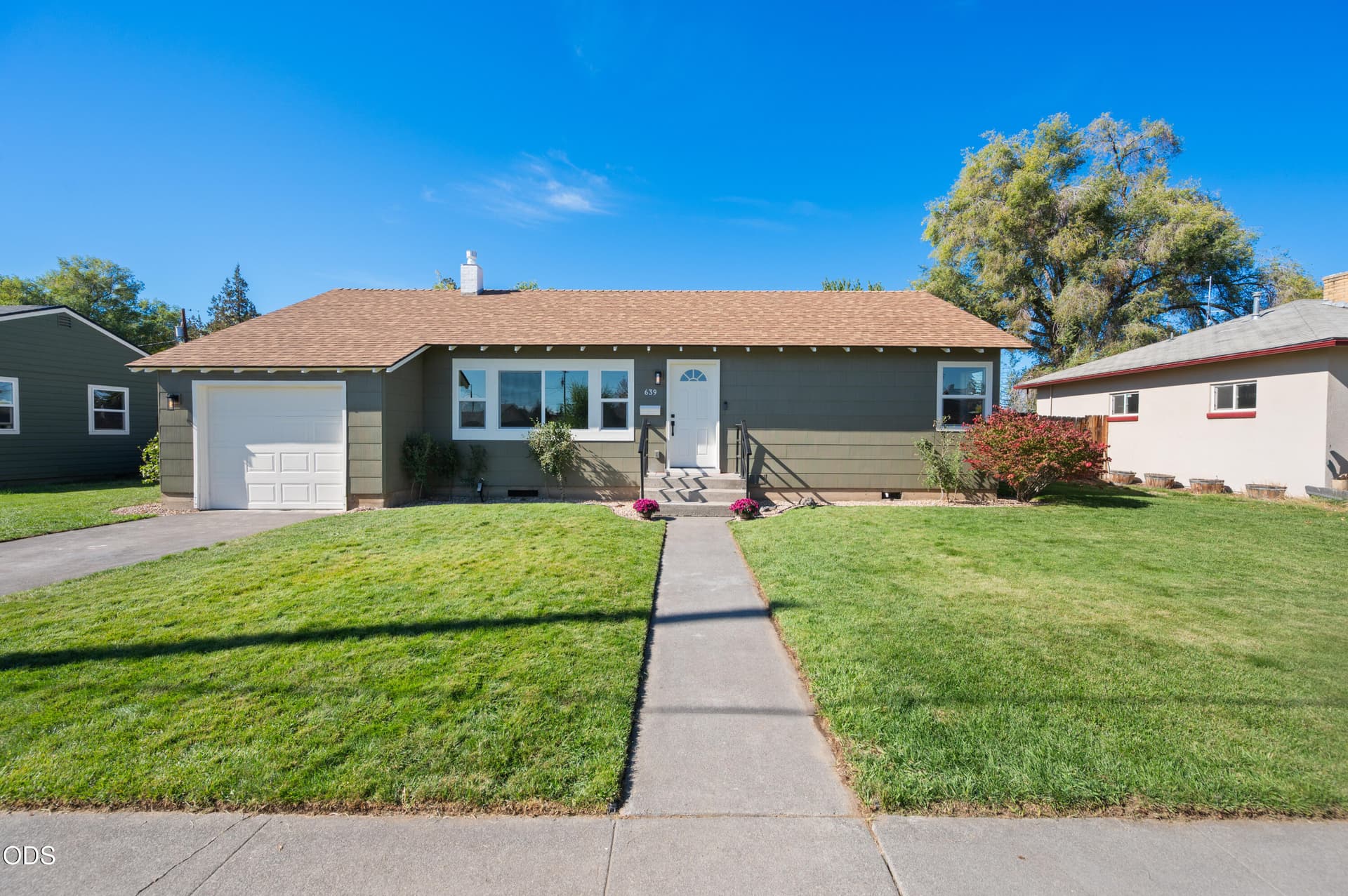 639NW8thSt-1. Photo 1 of 32, 639 NW 8th Street, Redmond, OR 97756