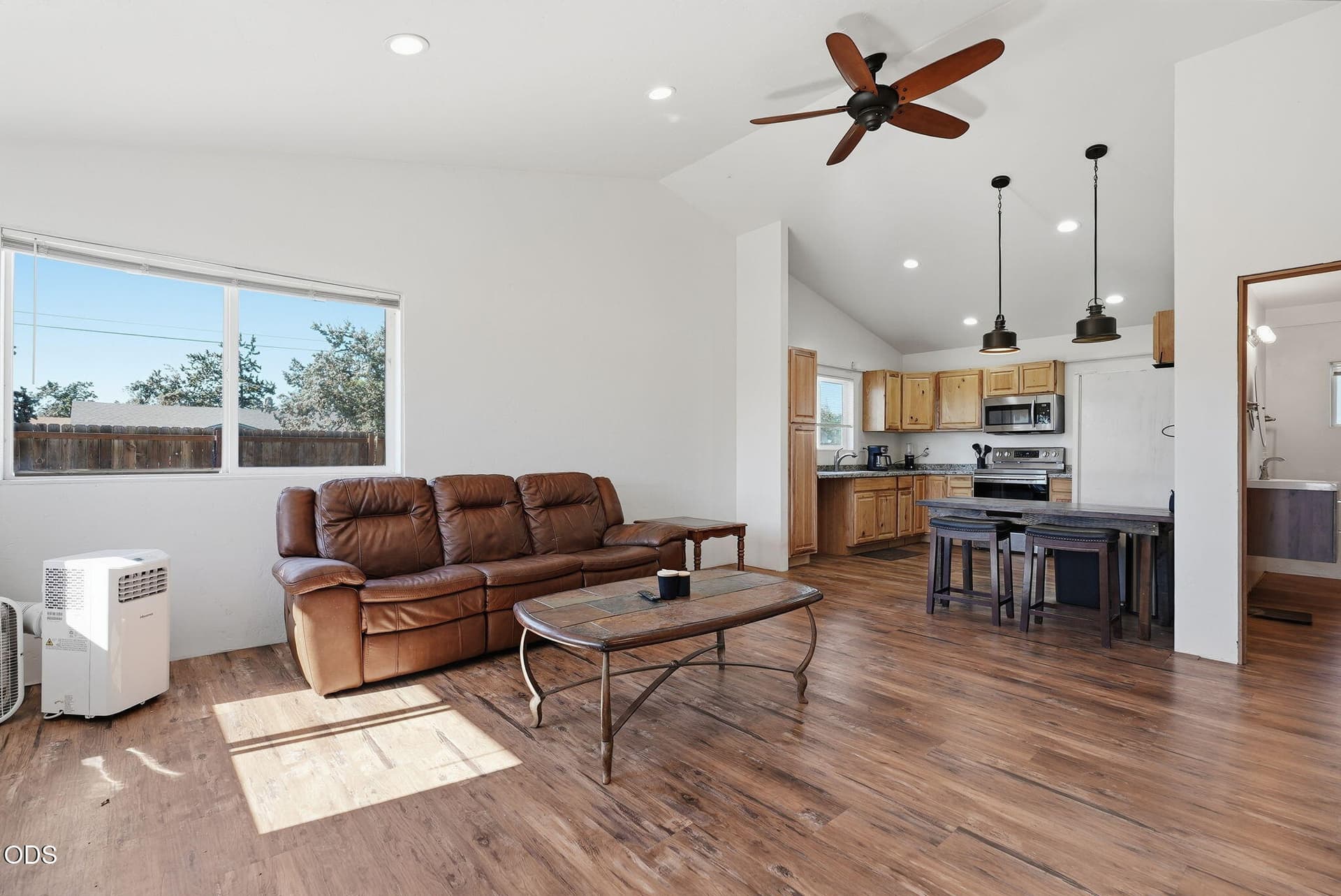Living Room with Vaulted Ceilings. Photo 2 of 33, 8560 NW 6th Street, Terrebonne, OR 97760