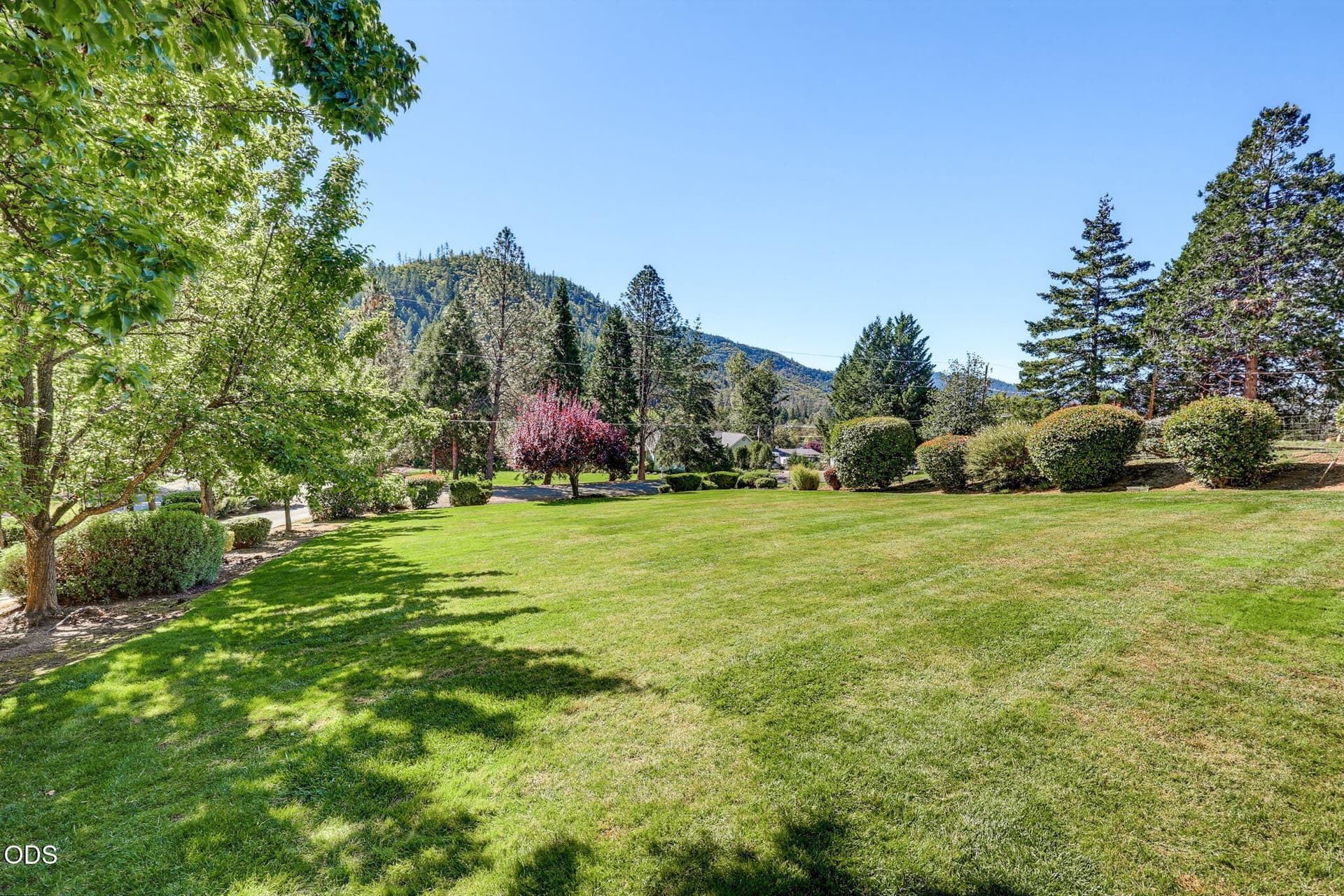 5-Beautiful Setting & Views. Photo 5 of 39, 42 Tenney Drive, Rogue River, OR 97537