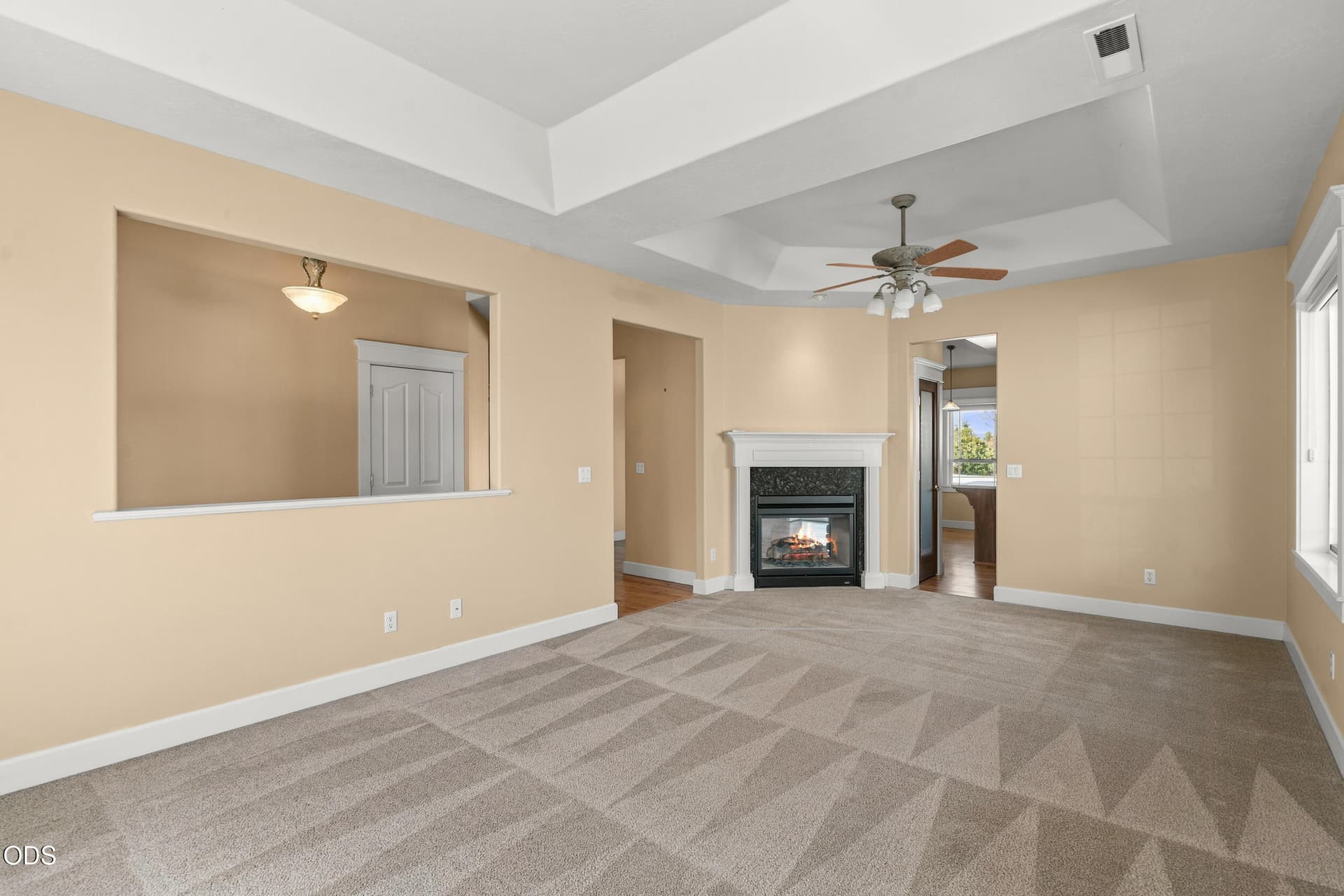 13_635 cedarwood dr-13. Photo 4 of 26, 635 Cedarwood Drive, Eagle Point, OR 97524