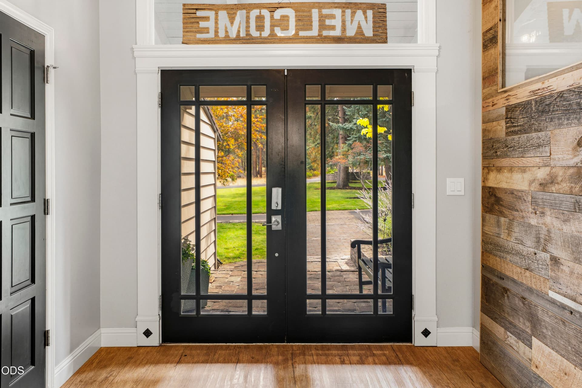 interior front door. Photo 4 of 105, 20606 Coventry Circle, Bend, OR 97702