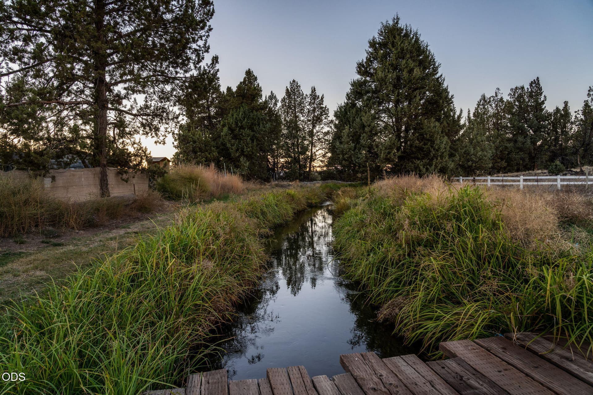 2026_10_06_1155_sw_53rd_st_rdm_twilight-. Photo 5 of 42, 1155 SW 53rd Street, Redmond, OR 97756