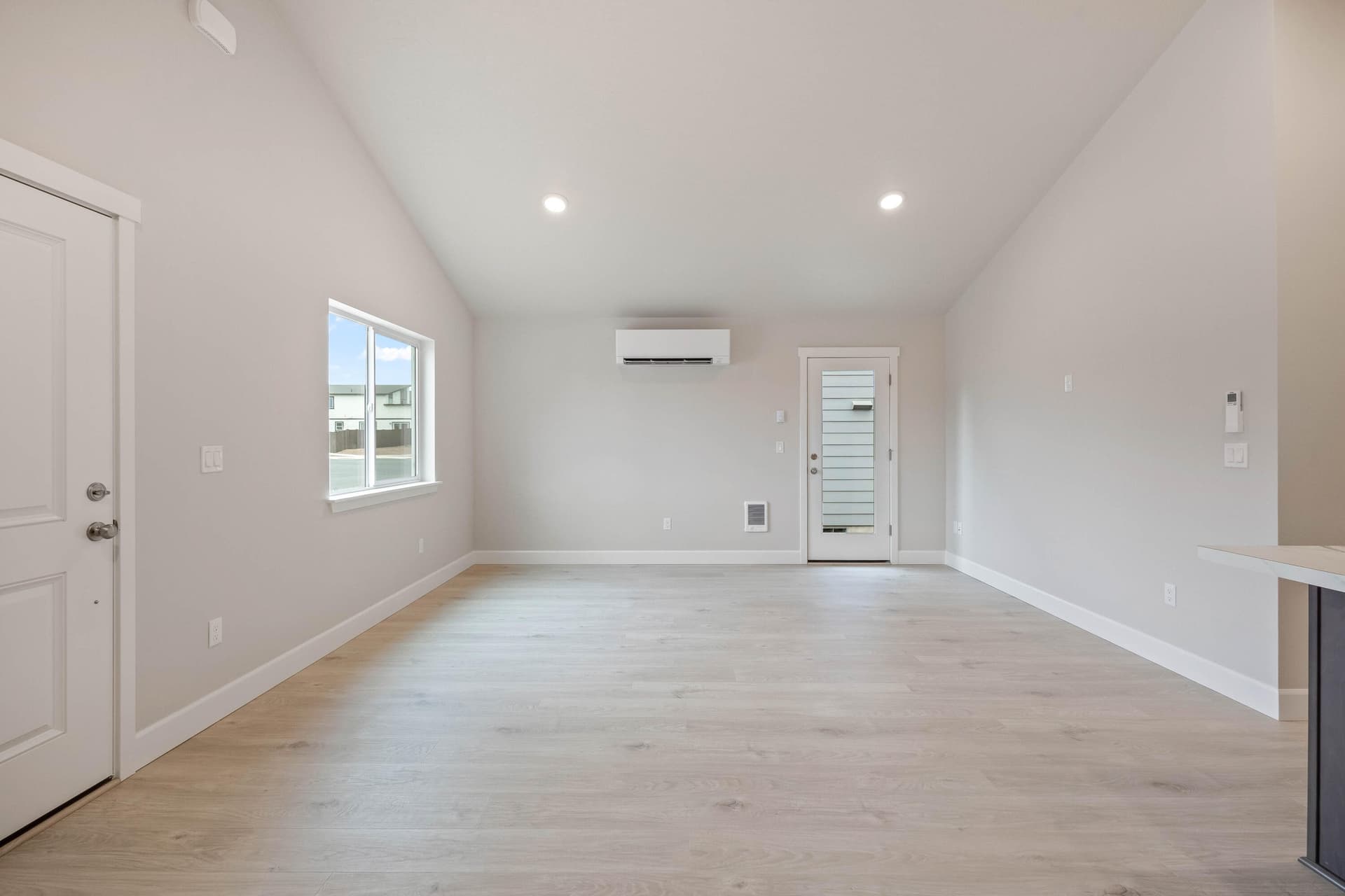 Great Room. Photo 5 of 35, 4008 SW Obsidian Place Unit 137, Redmond, OR 97756
