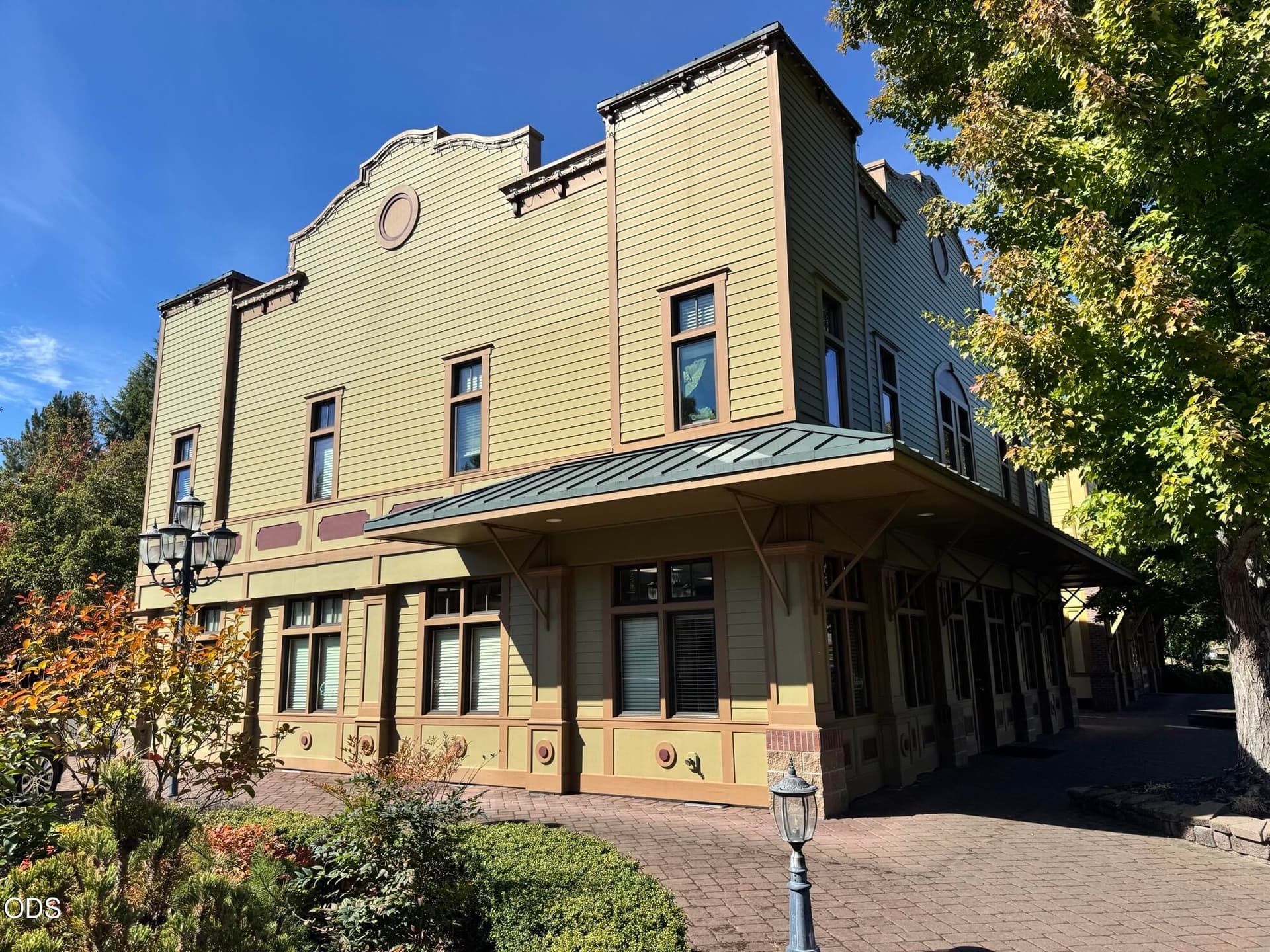 IMG_4489. Photo 1 of 8, 680 G Street, Jacksonville, OR 97530