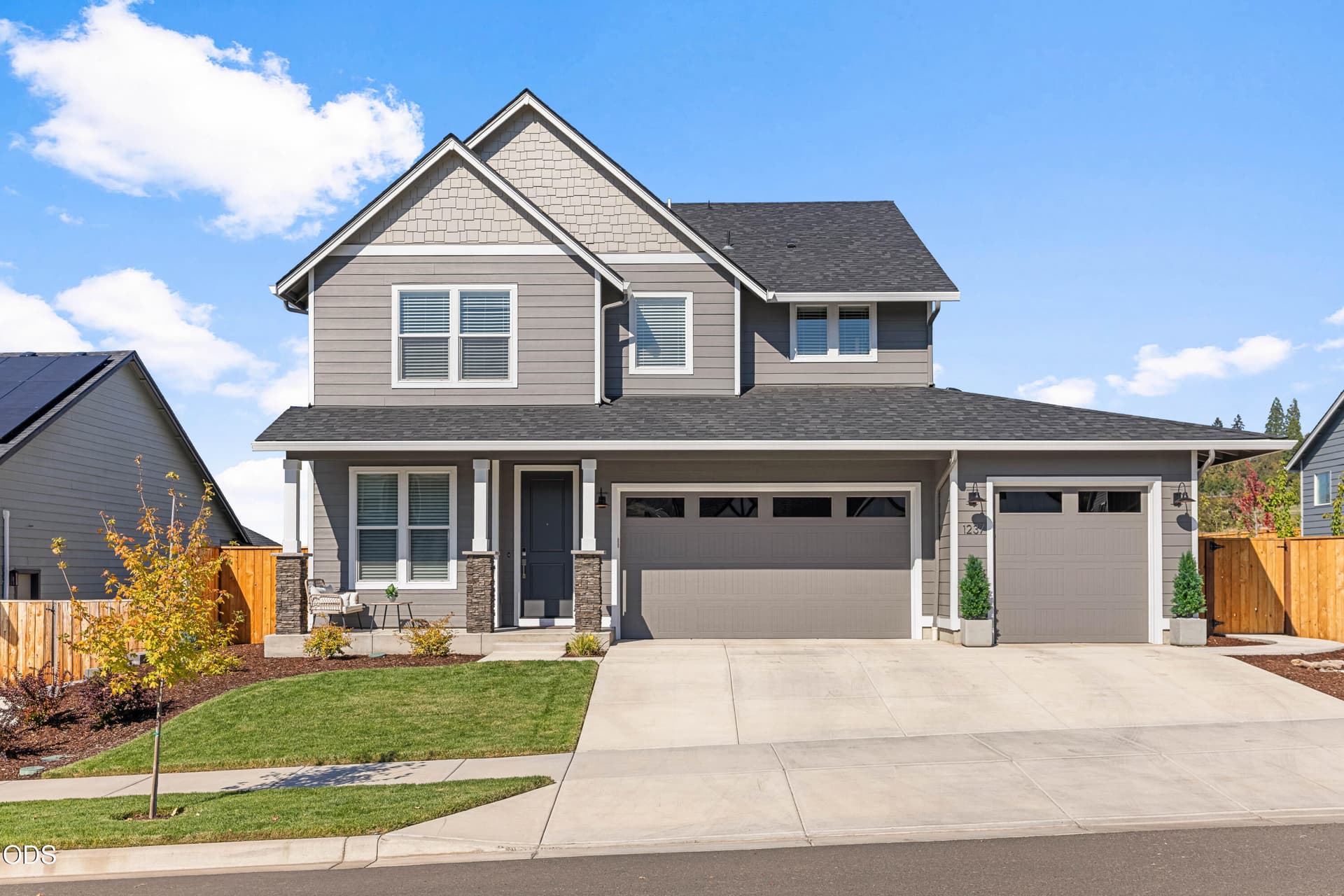 EP1A9729. Photo 2 of 43, 1237 Stonegate Drive, Eagle Point, OR 97524
