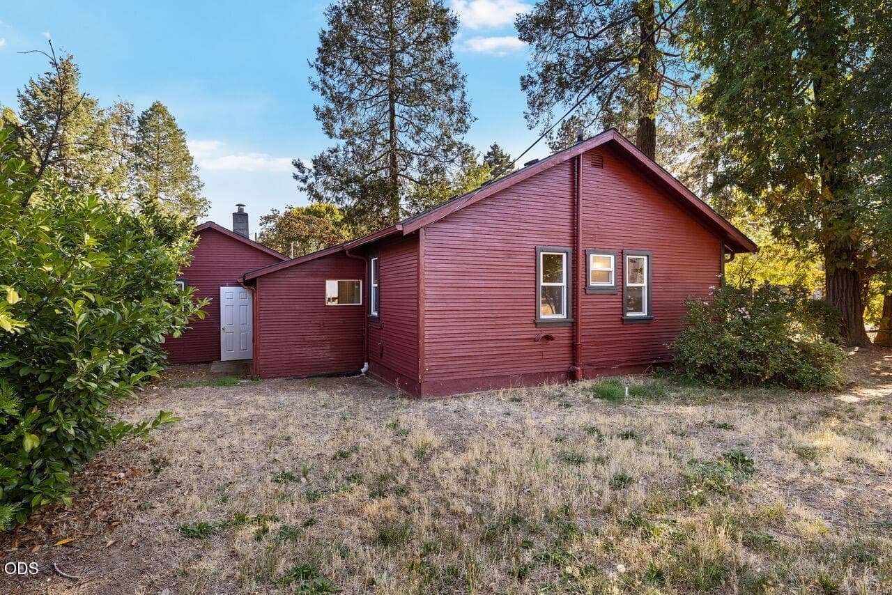 20-CI_4727. Photo 5 of 22, 105 Maple Street, Phoenix, OR 97535