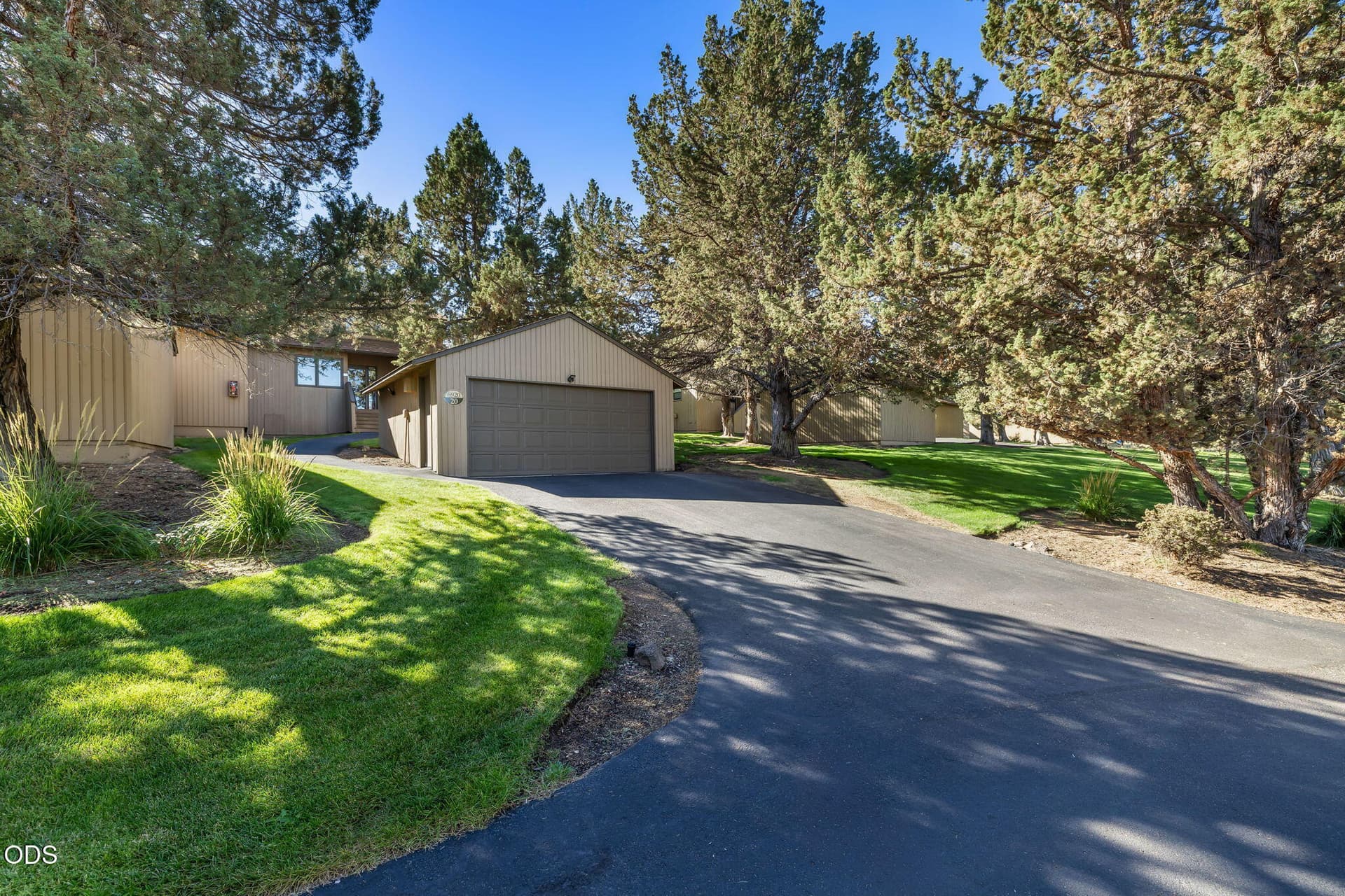 Exterior. Photo 2 of 35, 6920 Robin Court, Redmond, OR 97756