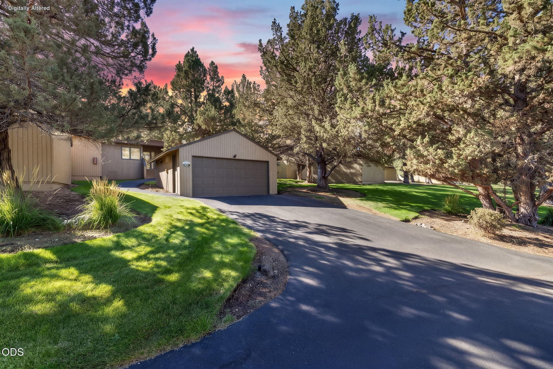 Exterior. Photo 3 of 35, 6920 Robin Court, Redmond, OR 97756