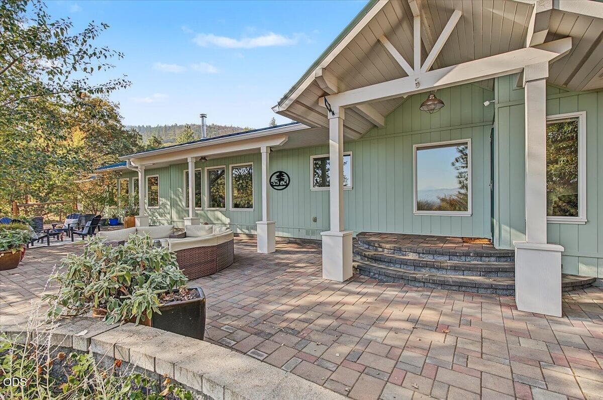 092-92. Photo 1 of 71, 2094 Knowles Road, Medford, OR 97501