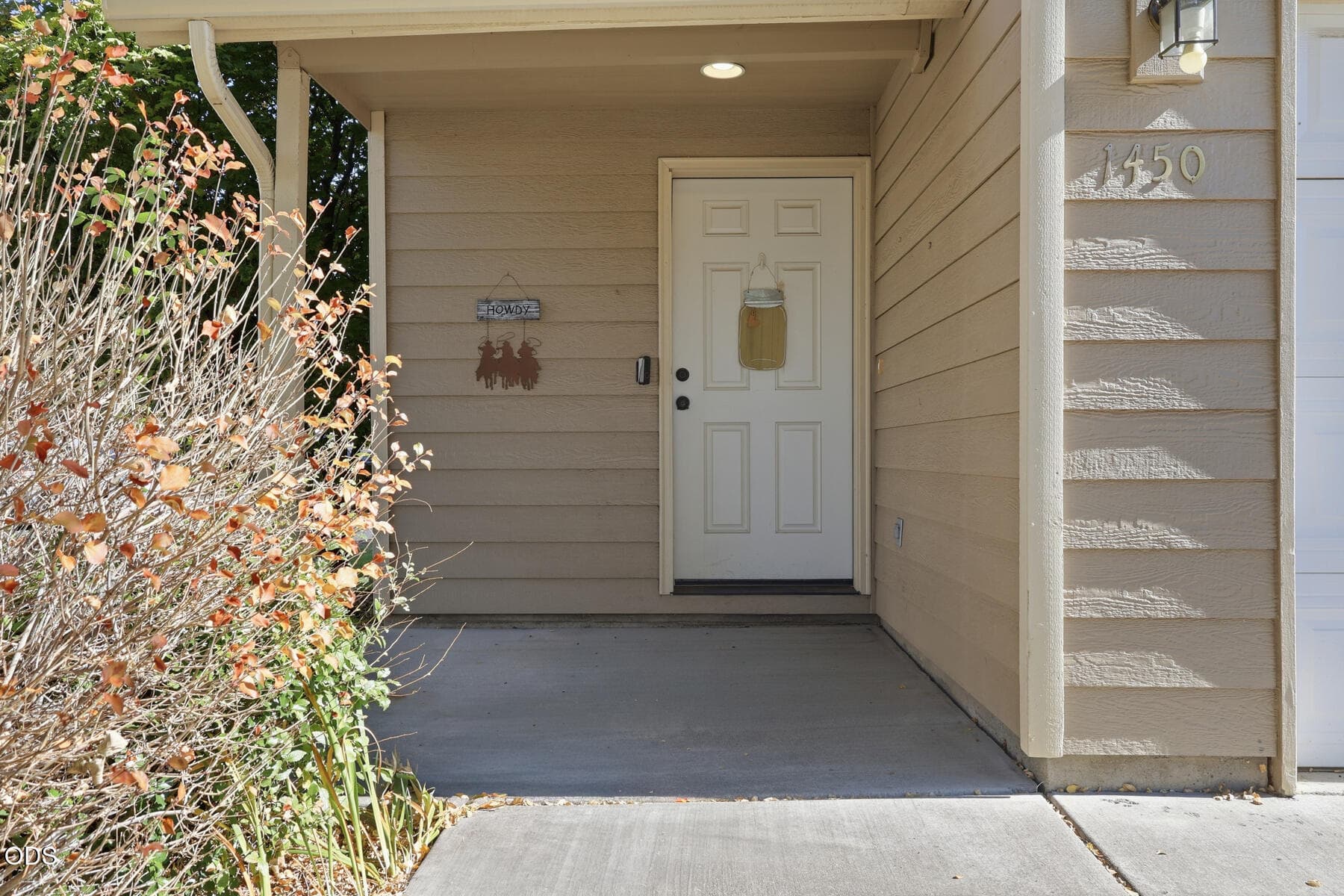 6_welcome home. Photo 2 of 41, 1450 SW 16th Street, Redmond, OR 97756