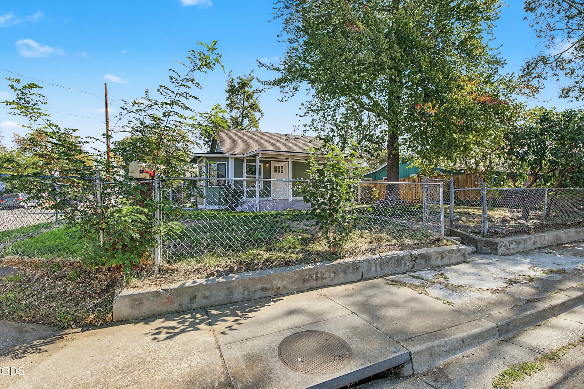 9R9A2345. Photo 3 of 27, 714 Narregan Street, Medford, OR 97501