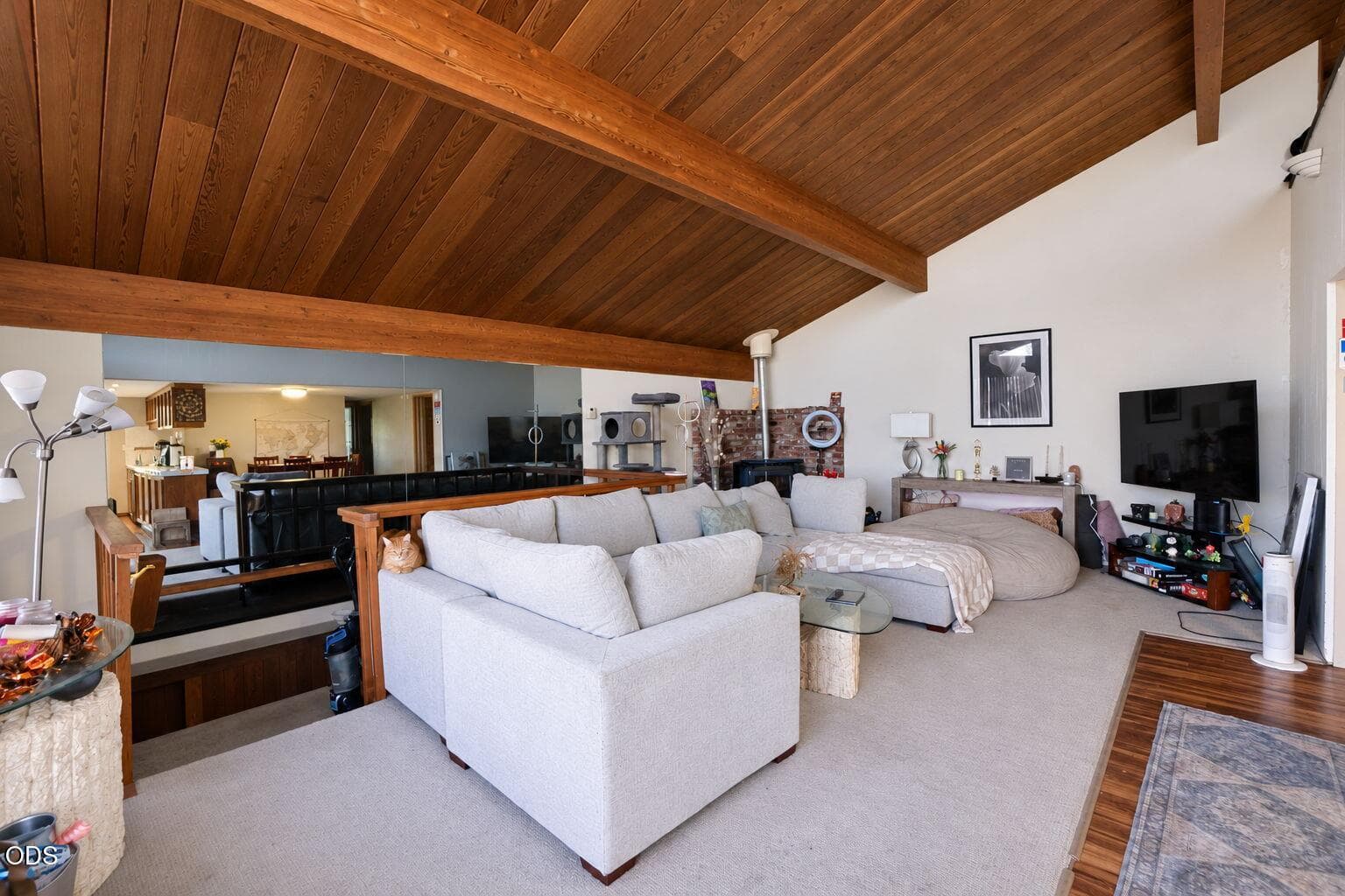 Living Area with Vaulted Ceiling. Photo 3 of 27, 2020 Ridge Way, Medford, OR 97504