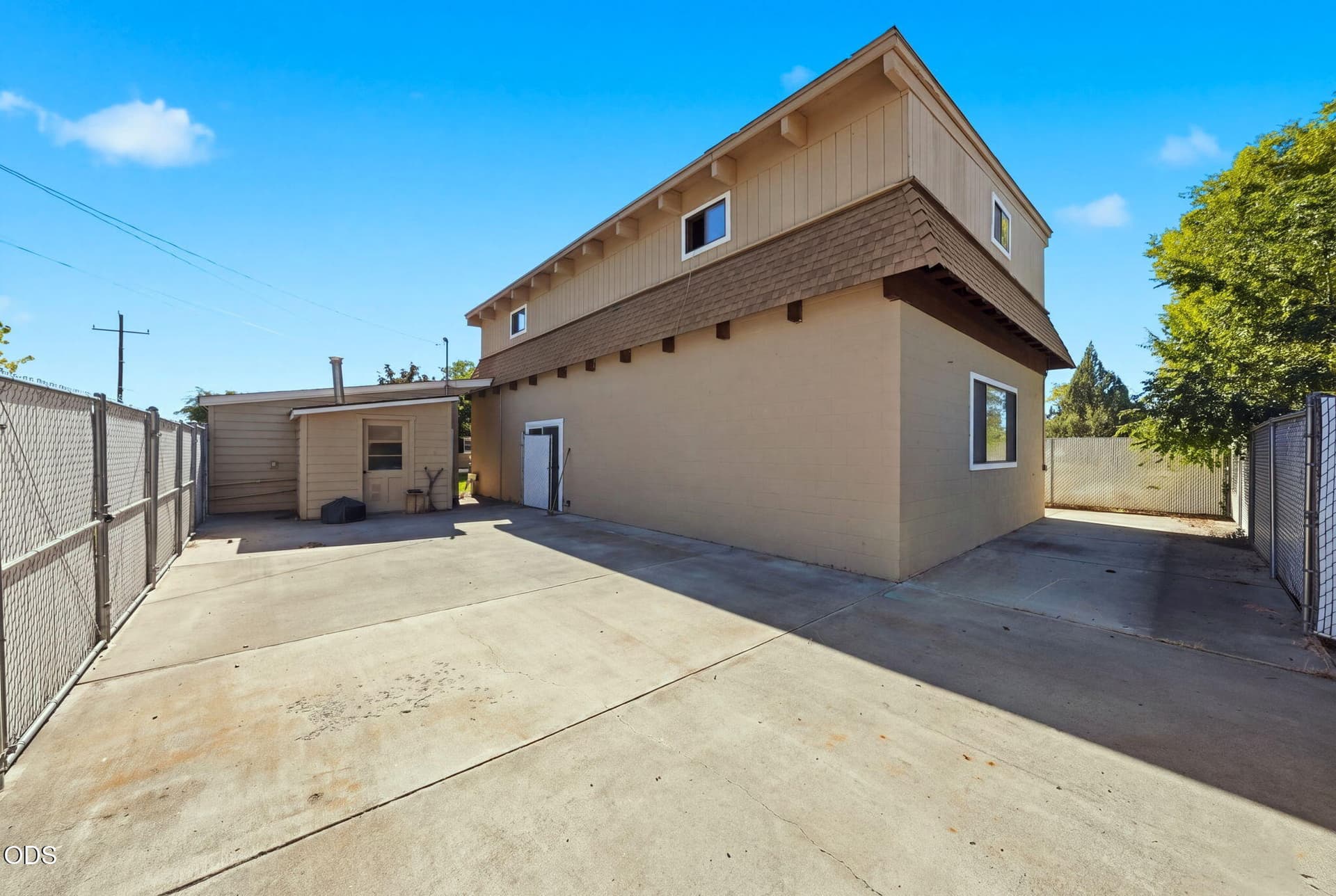Indoor Swimming Pool and Game Room Loft. Photo 3 of 48, 1040 SW 15th Street, Redmond, OR 97756