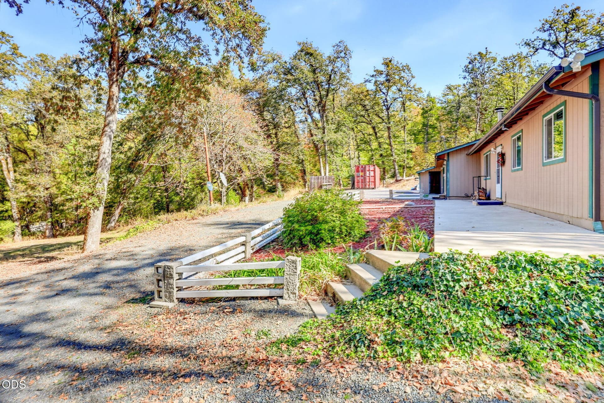 Front Entrance. Photo 3 of 56, 835 Greenview Drive, Cave Junction, OR 97523