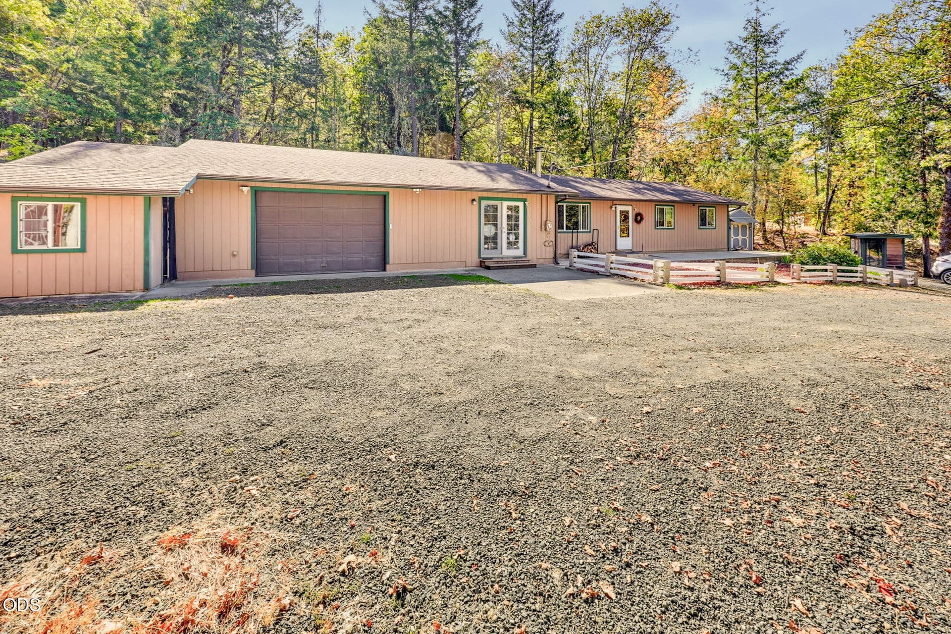 Oversized 2 Car Garage. Photo 4 of 56, 835 Greenview Drive, Cave Junction, OR 97523