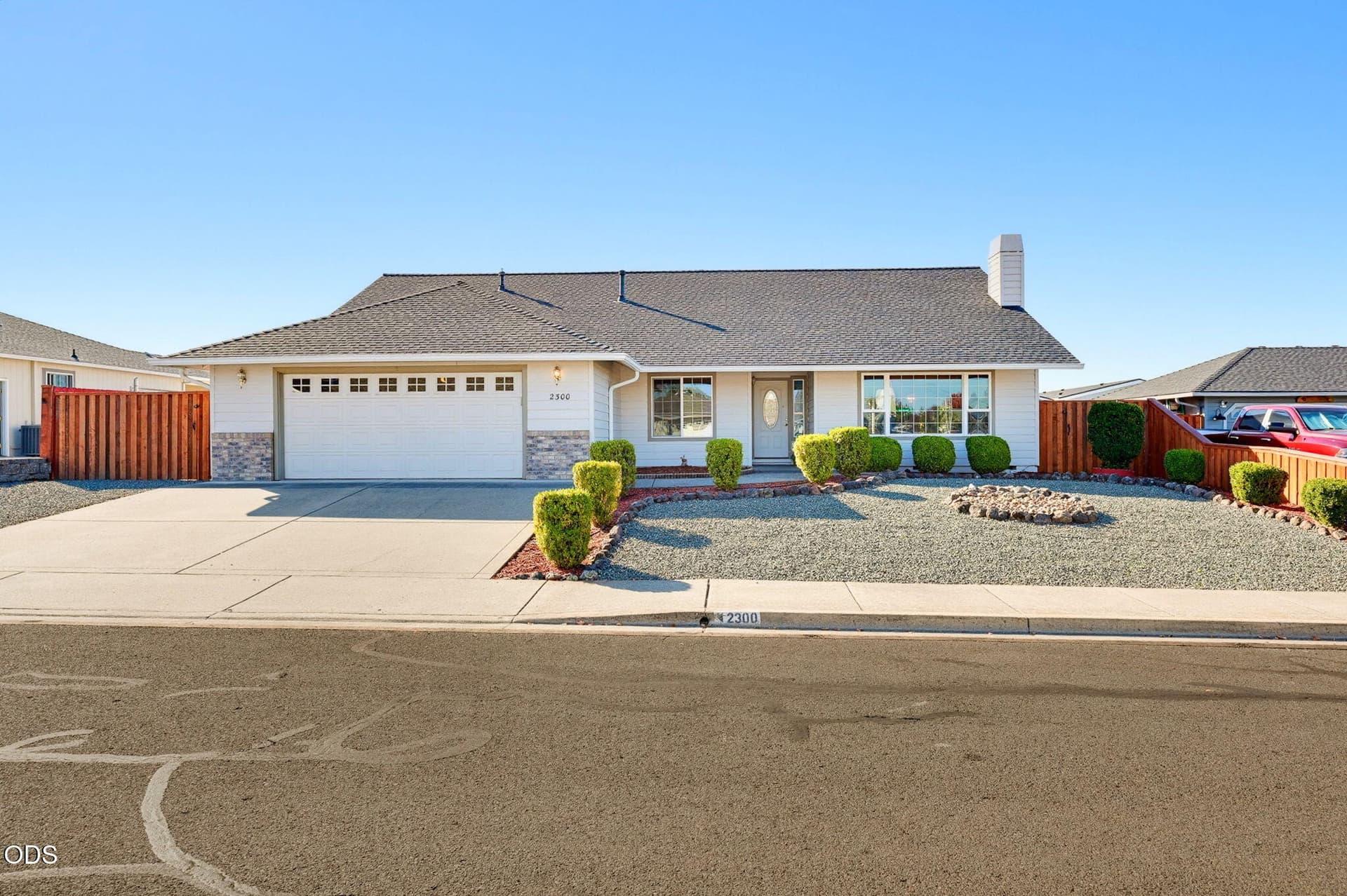 1 - ApxSD00001. Photo 1 of 42, 2300 Savannah Drive, Central Point, OR 97502