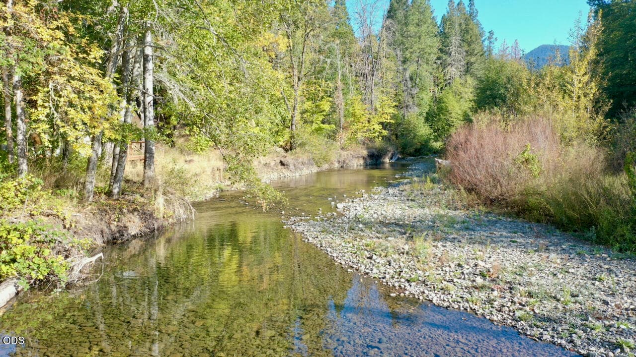 7BA0DCB91E1FF99C3FD6385C716D661F. Photo 5 of 47, 9439 Holland Loop Road, Cave Junction, OR 97523