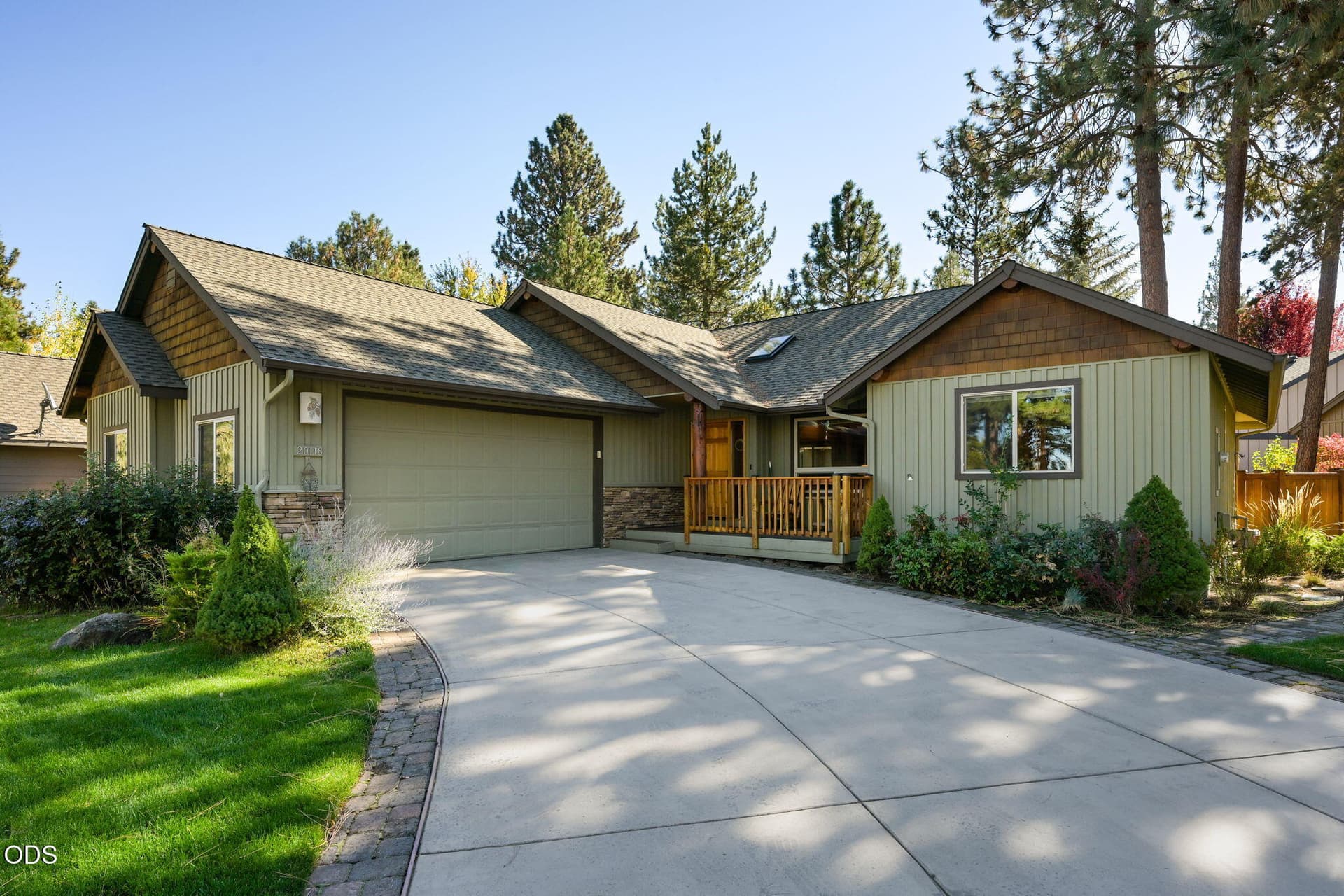 Front Photo. Photo 1 of 38, 20118 Crystal Mountain Lane, Bend, OR 97702