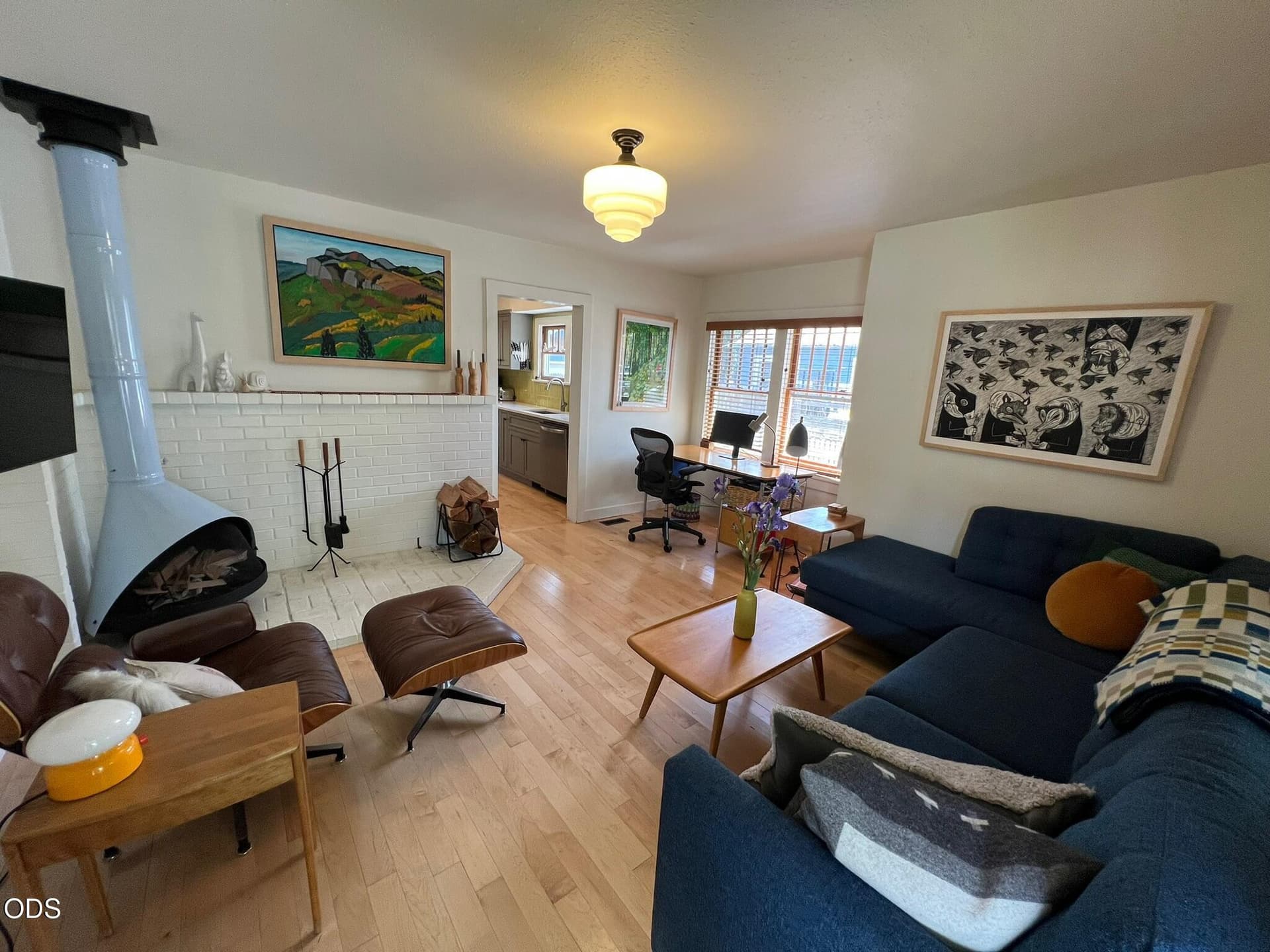 3 - Livingroom2. Photo 3 of 32, 1446 NW 5th Street, Bend, OR 97703