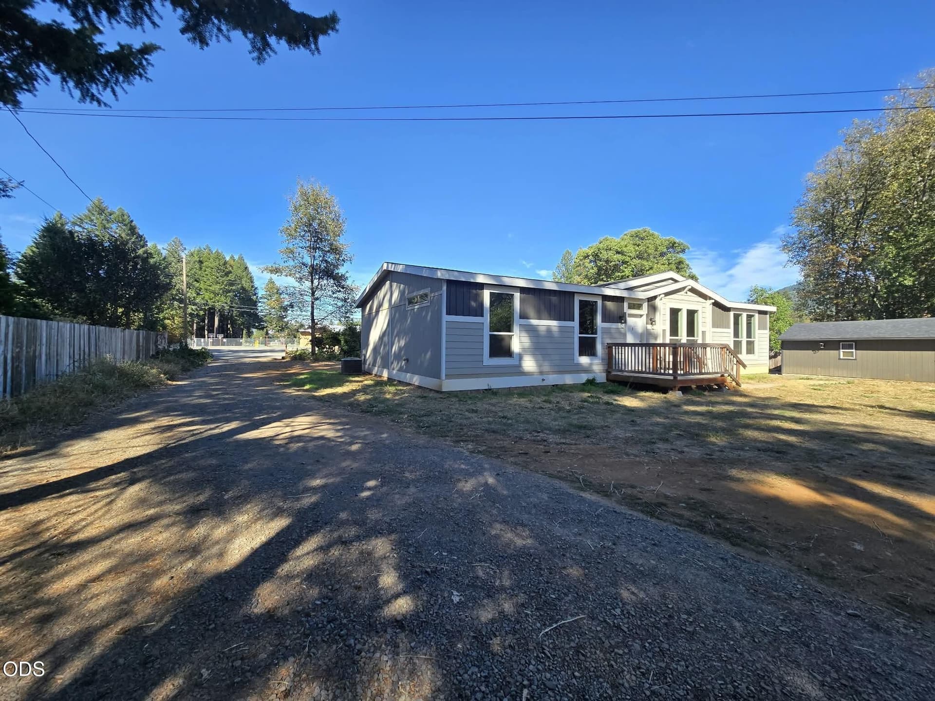 535-5. Photo 4 of 25, 535 W River Street, Cave Junction, OR 97523