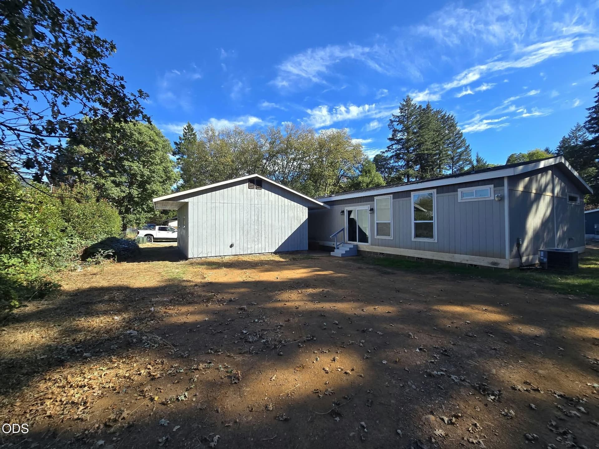 535-6. Photo 3 of 25, 535 W River Street, Cave Junction, OR 97523