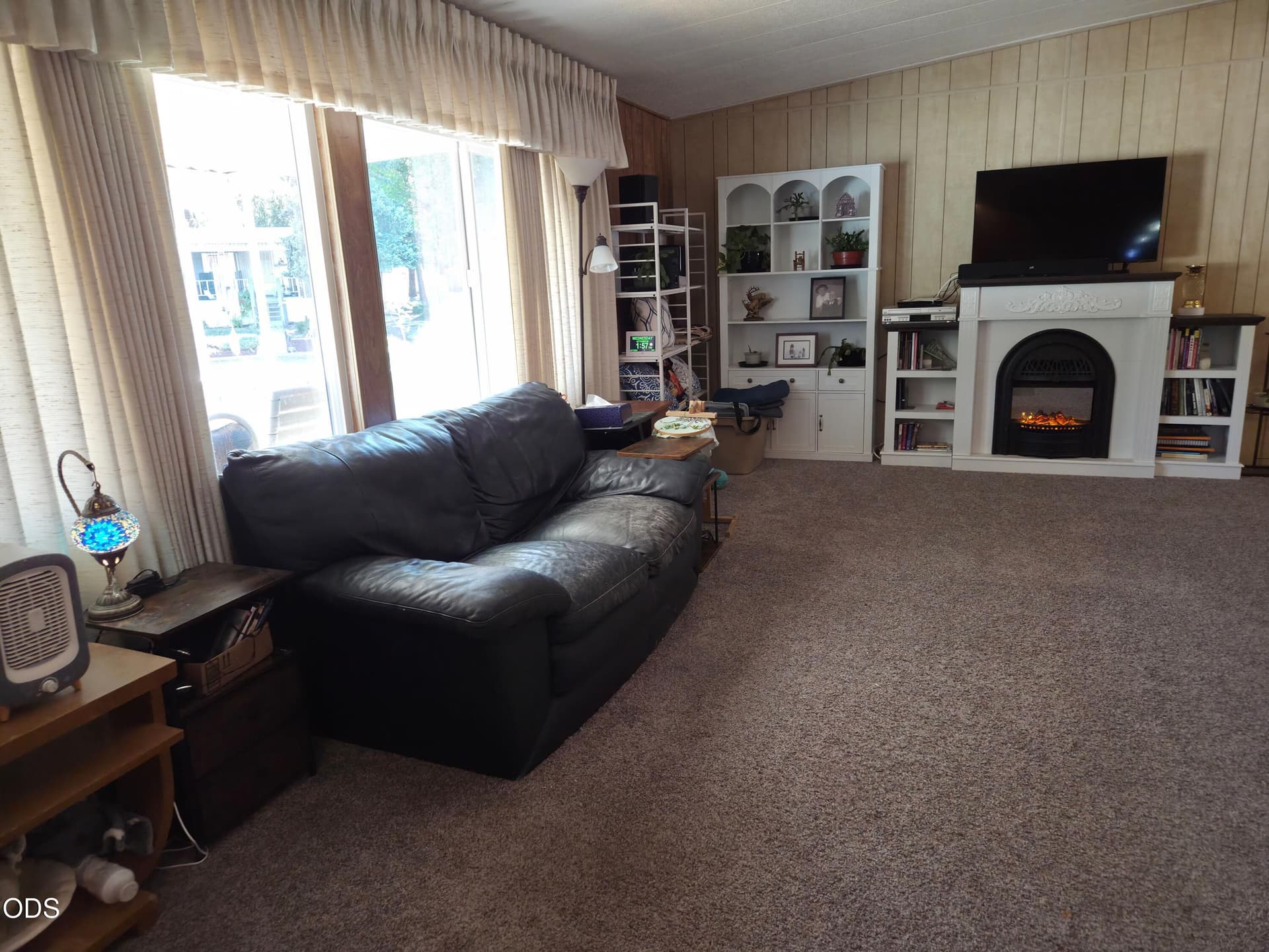 livingroom 3 (1). Photo 5 of 38, 1094 Lee Roze Lane, Grants Pass, OR 97527