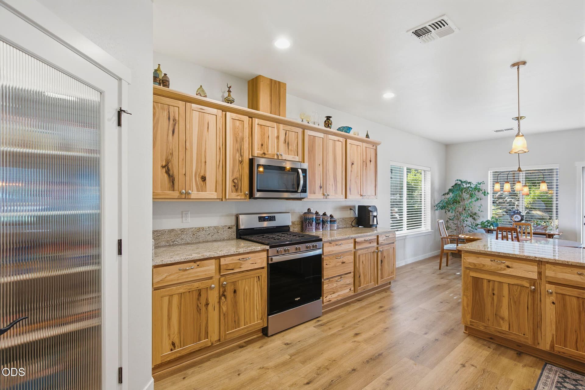 15-web-or-mls-2311-se-coriander-way. Photo 2 of 47, 2311 SE Coriander Way, Grants Pass, OR 97527