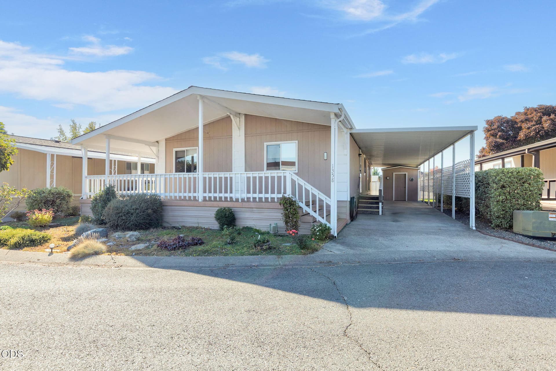 12-web-or-mls-1358-willow-ct. Photo 3 of 27, 1358 Willow Court, Grants Pass, OR 97527