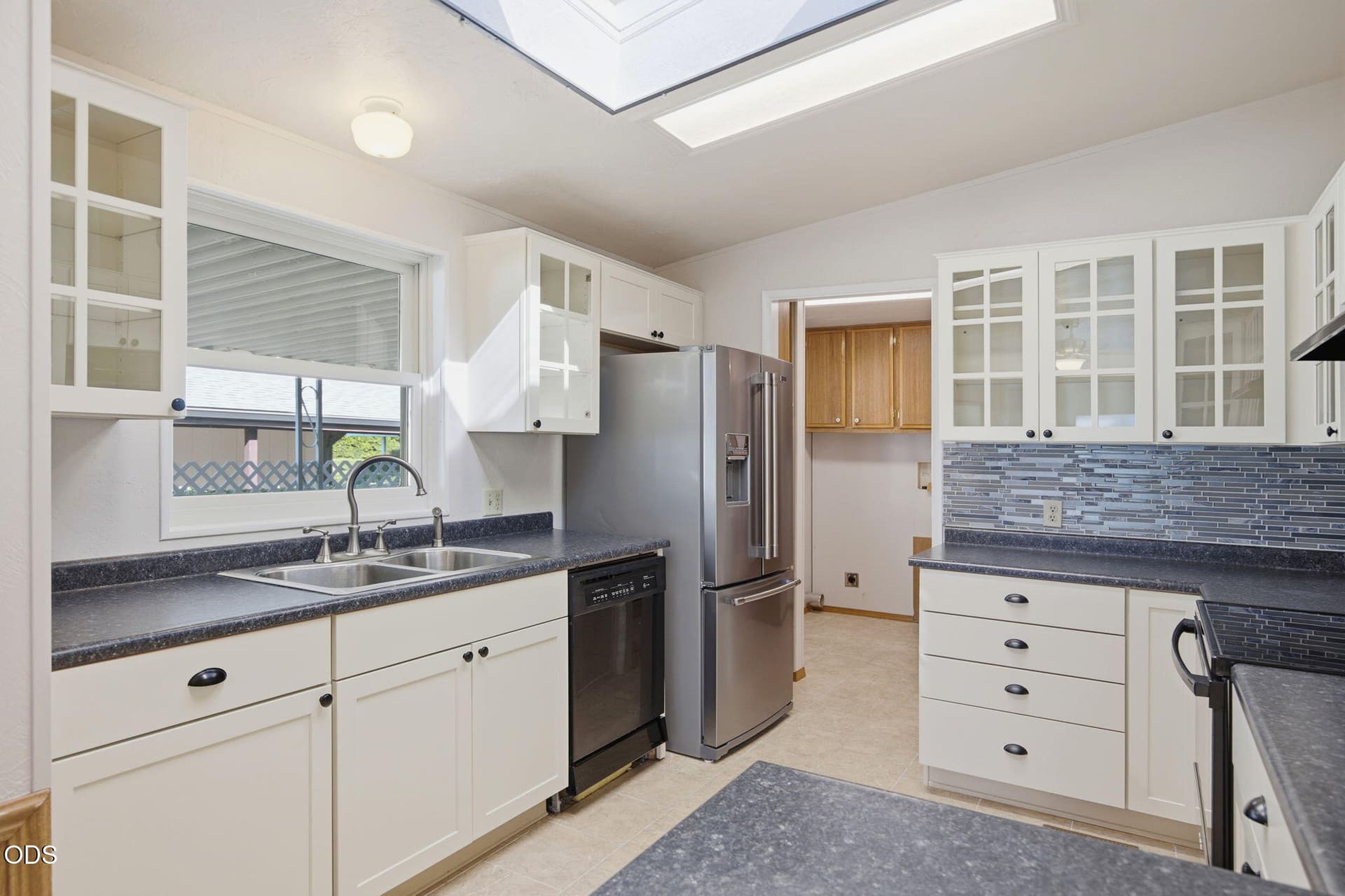 14-web-or-mls-1358-willow-ct. Photo 5 of 27, 1358 Willow Court, Grants Pass, OR 97527
