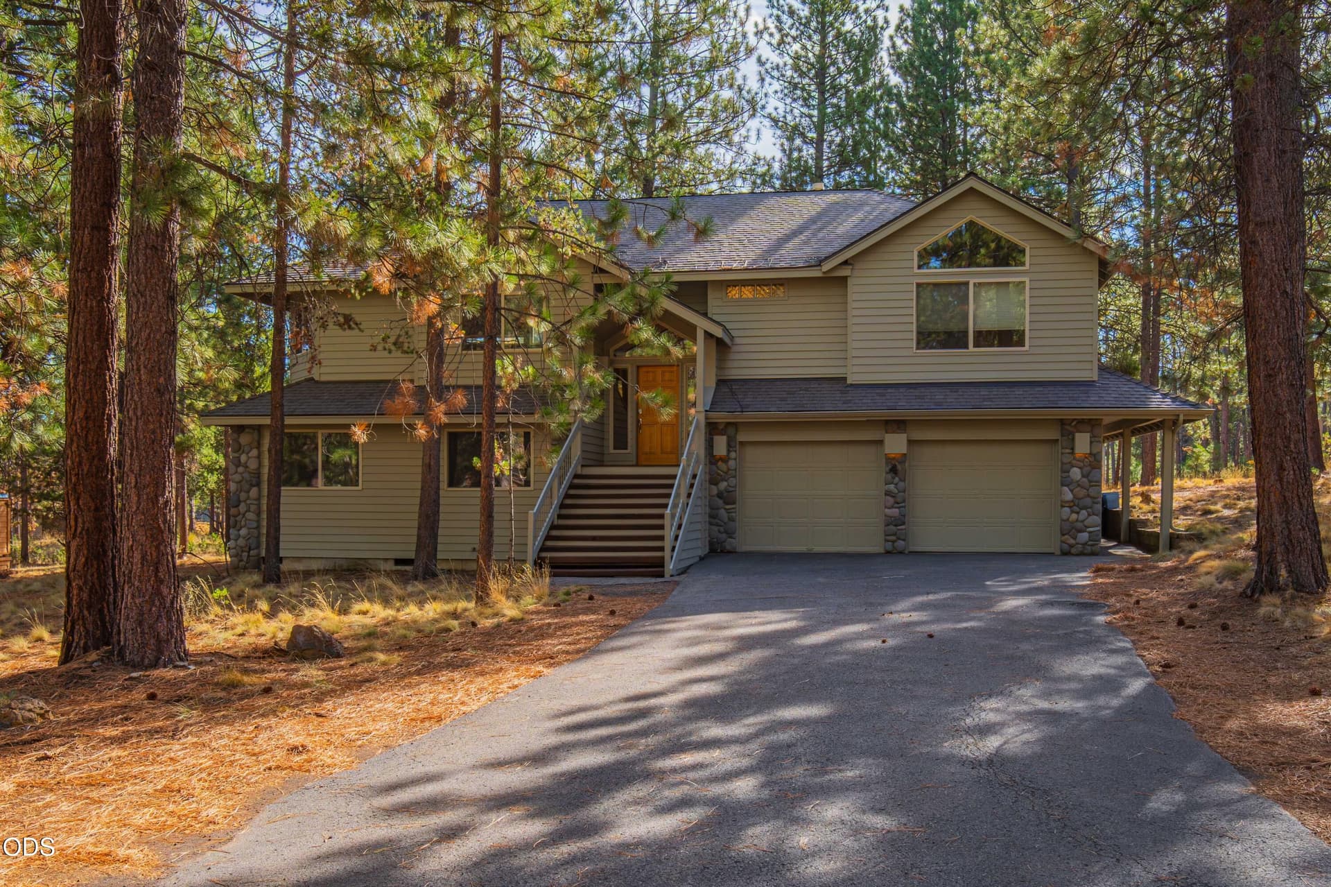 02 Exterior. Photo 2 of 46, 18130 Mt Baker Lane Unit 4, Bend, OR 97707