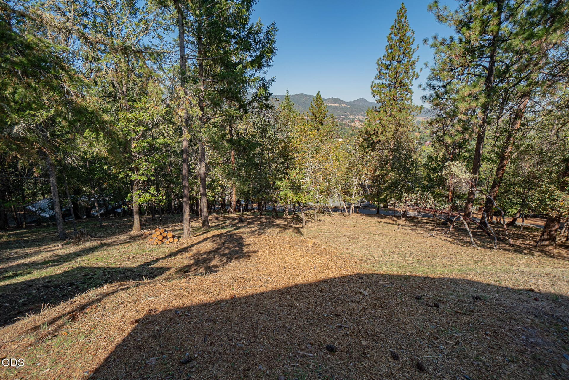 7-web-or-mls-DSC00008-HDR. Photo 2 of 7, 326 Laurelwood Drive, Jacksonville, OR 97530
