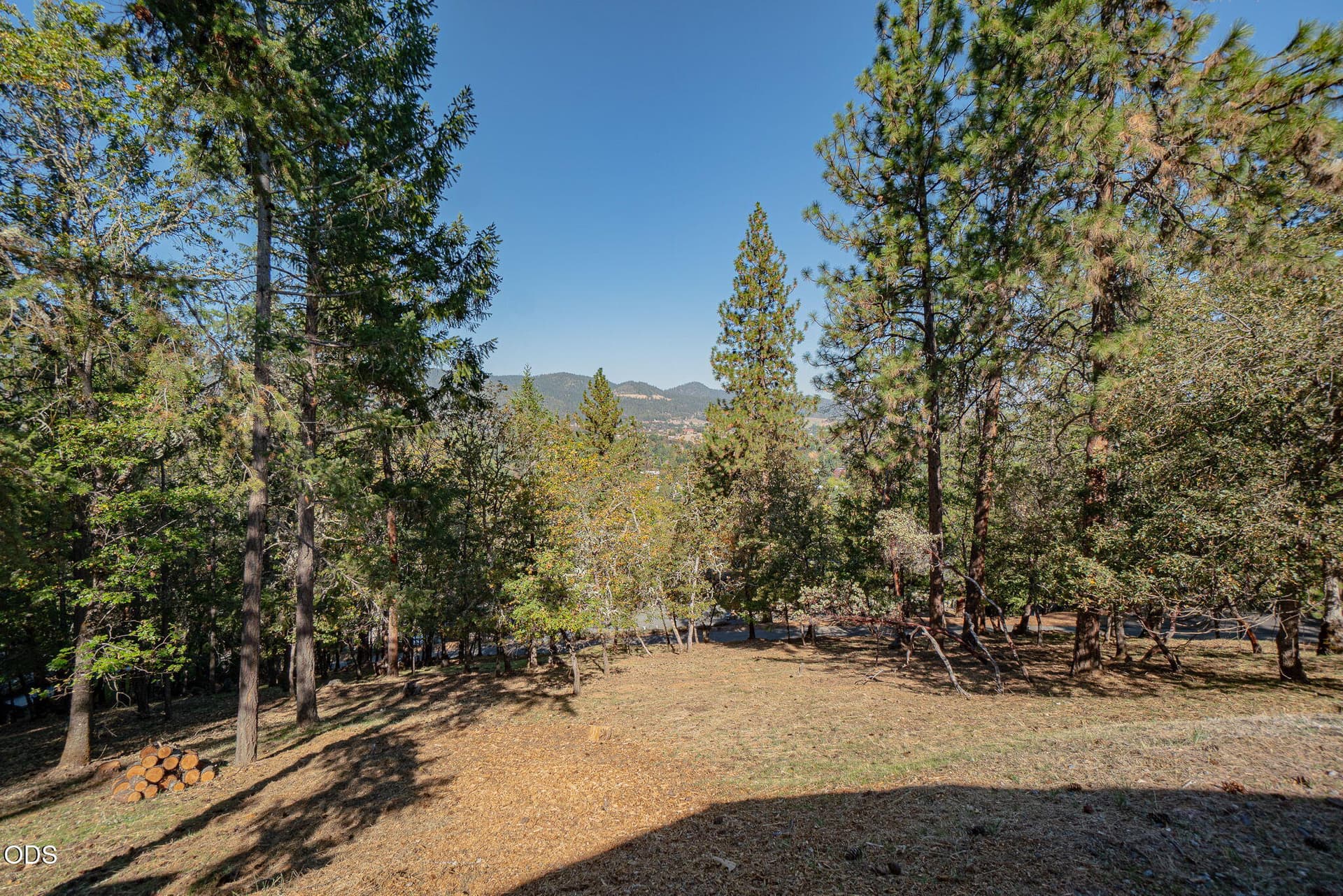 8-web-or-mls-DSC00017-HDR. Photo 1 of 7, 326 Laurelwood Drive, Jacksonville, OR 97530