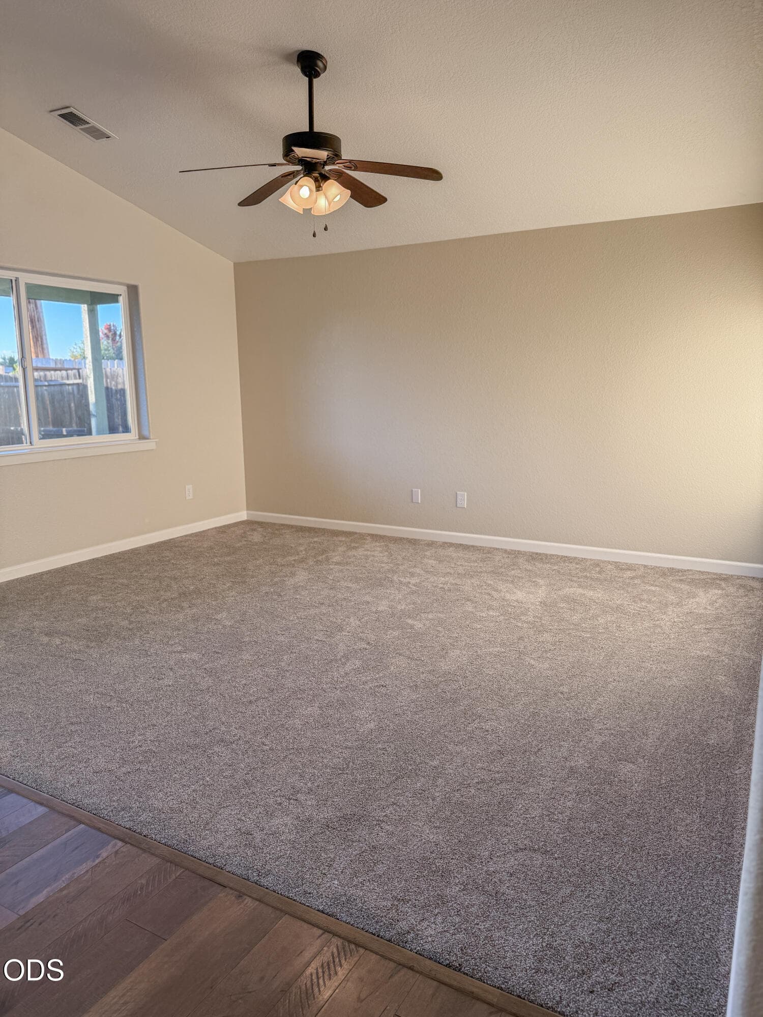 Living room. Photo 4 of 27, 8373 Kyra Lane, White City, OR 97503