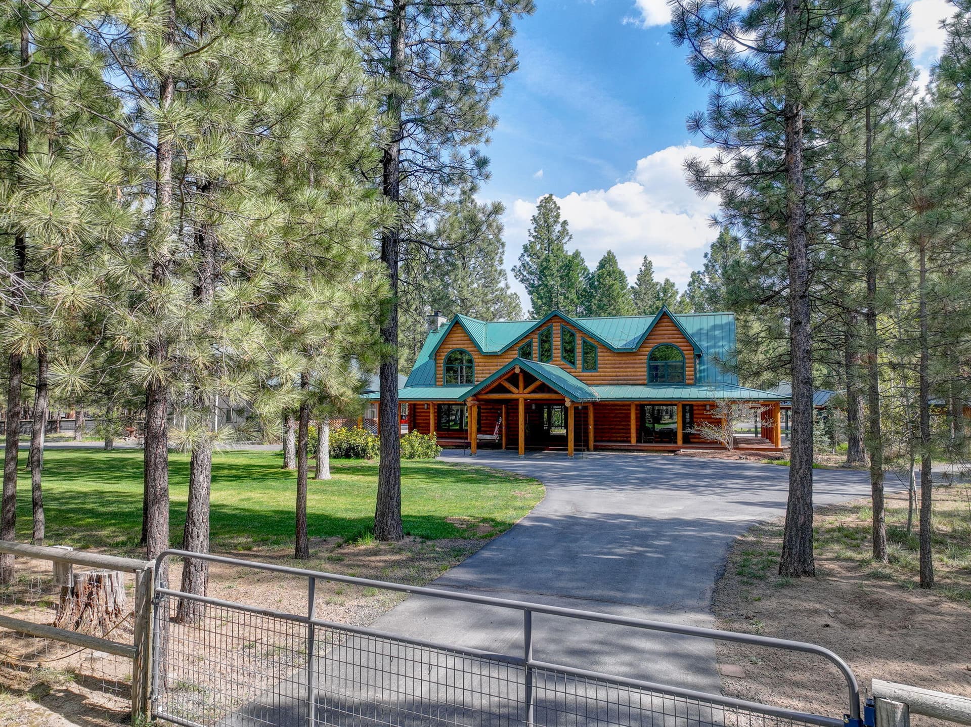 1-web-or-mls-15007 Ponderosa Way-73. Photo 3 of 94, 15007 Ponderosa Loop, La Pine, OR 97739