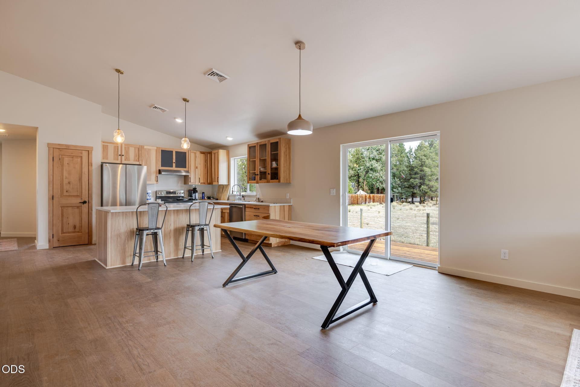 Eating Area. Photo 4 of 22, 1130 E Canter Court, Sisters, OR 97759