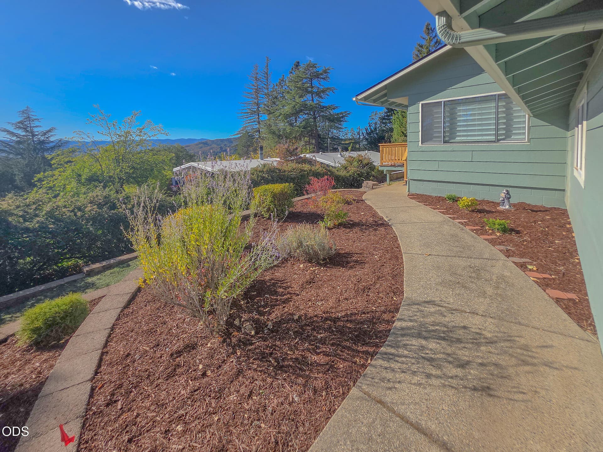 20261012_152755. Photo 3 of 38, 1111 NE Beacon Drive, Grants Pass, OR 97526