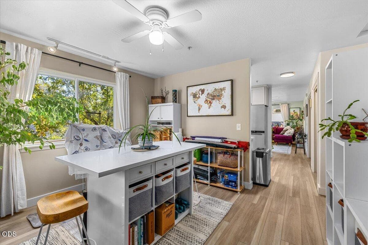 1. Photo 4 of 17, 800 Park Street, Ashland, OR 97520