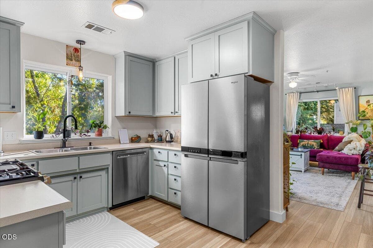 1. Photo 5 of 17, 800 Park Street, Ashland, OR 97520