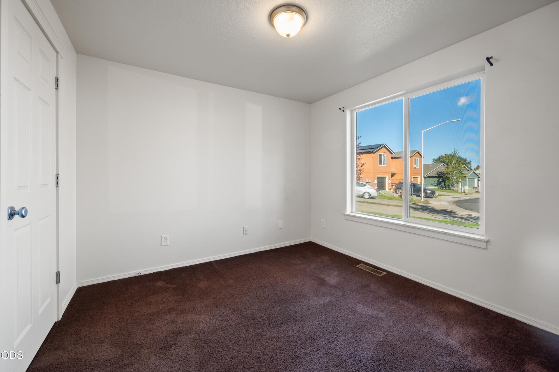 302LeisekWay-10. Photo 4 of 22, 302 SE Leisek Way, Madras, OR 97741
