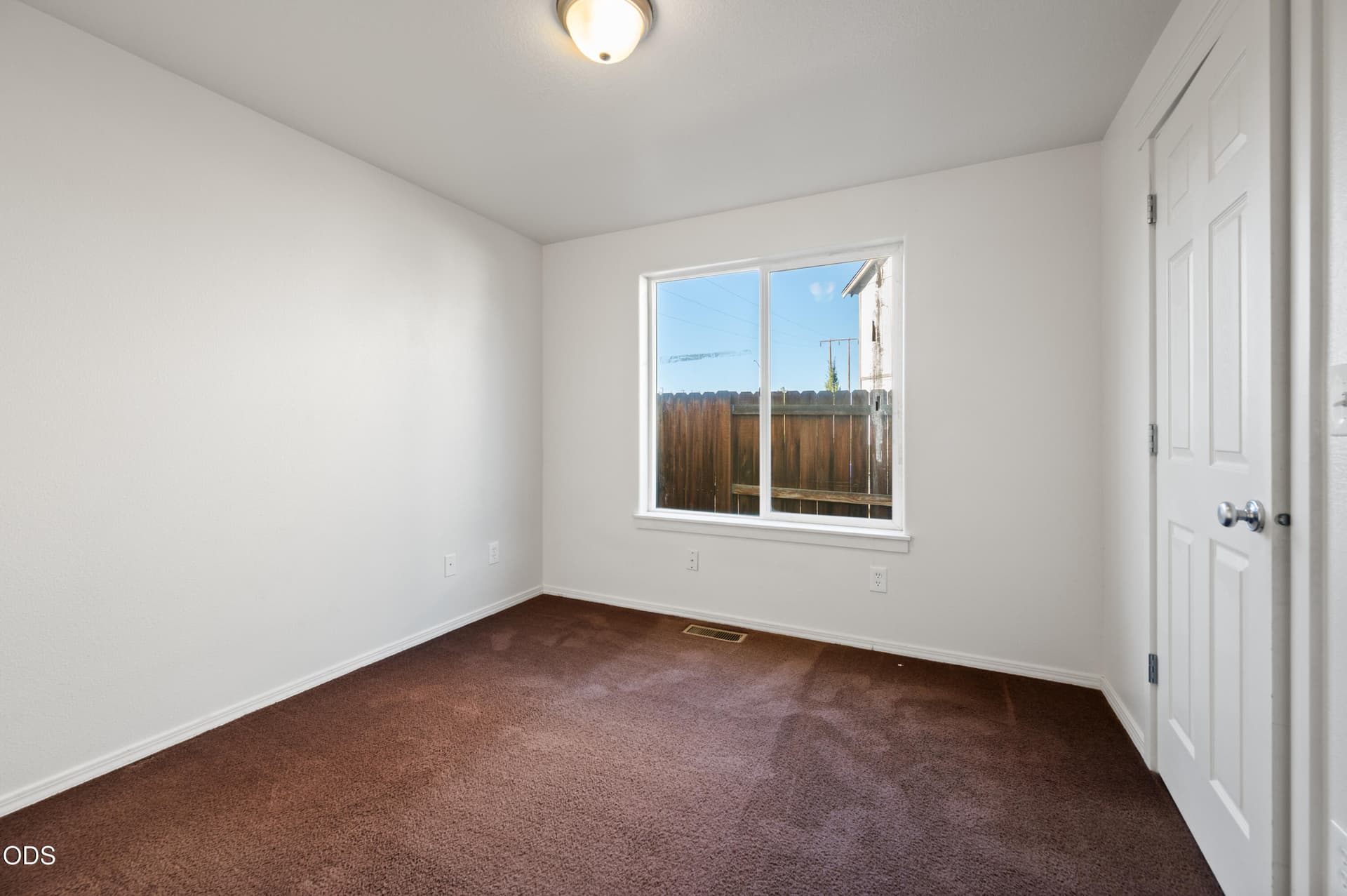 302LeisekWay-11. Photo 5 of 22, 302 SE Leisek Way, Madras, OR 97741